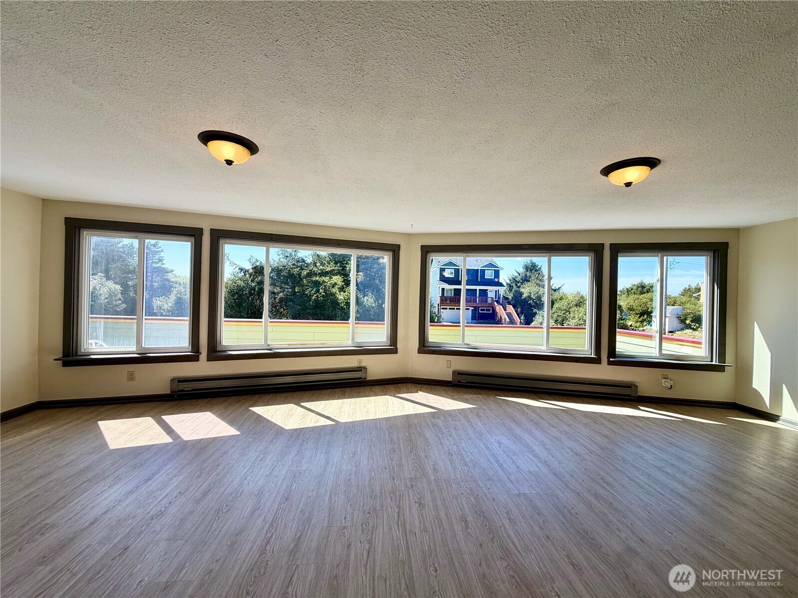 334 Sand Dune Avenue Property Photo 3