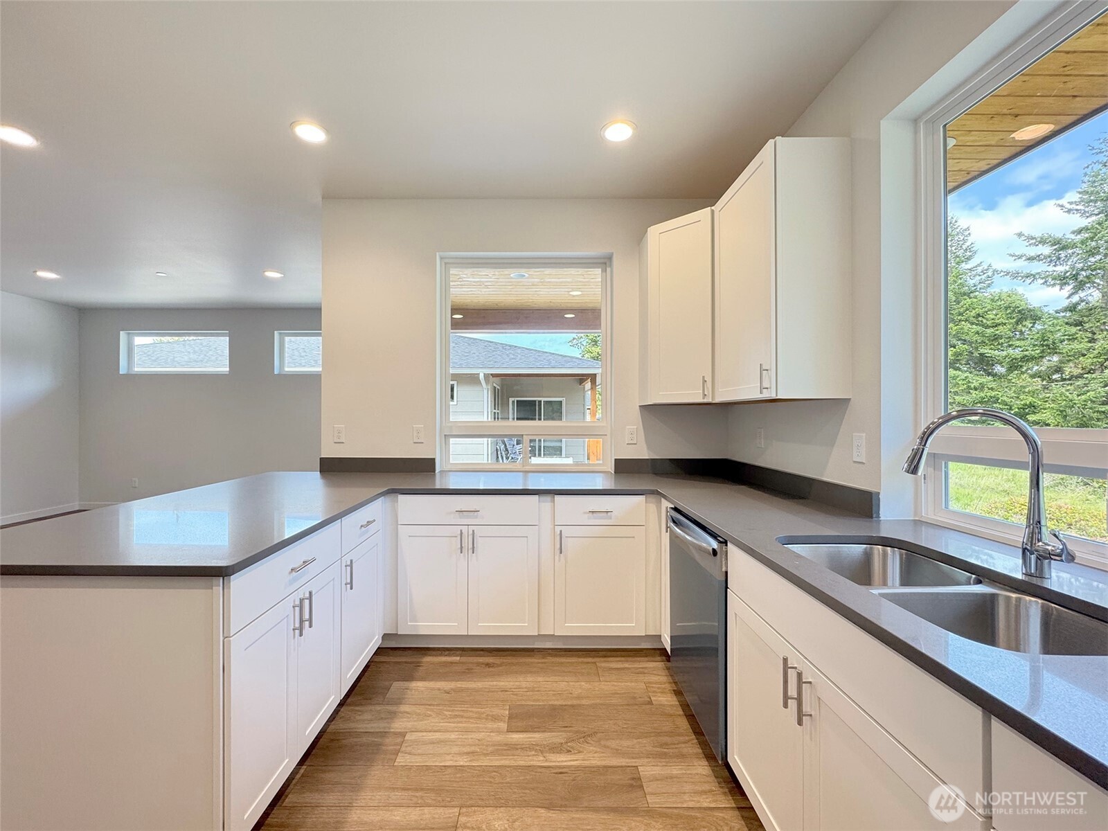 1413 Discovery Loop Property Photo 13