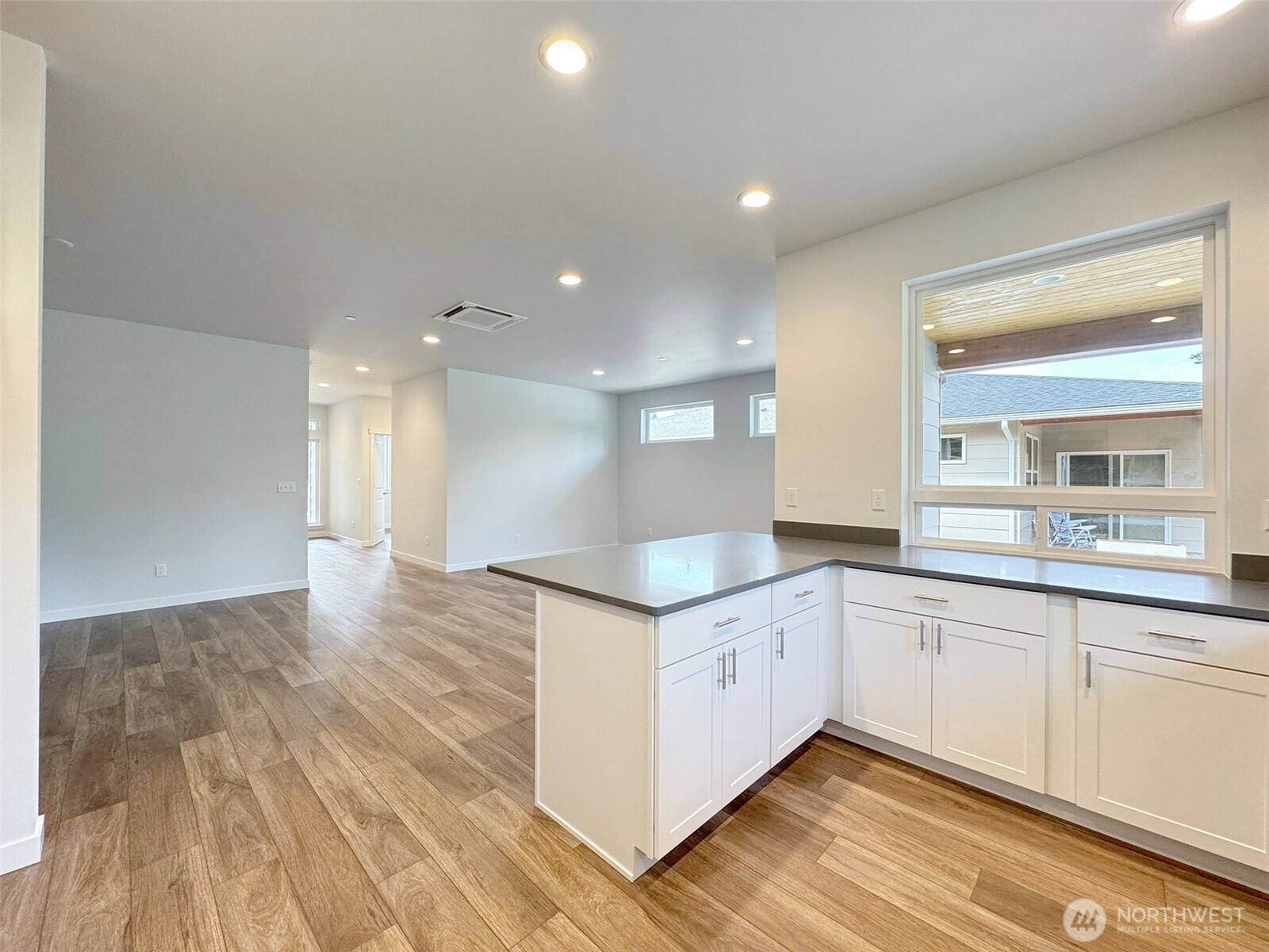1413 Discovery Loop Property Photo 14