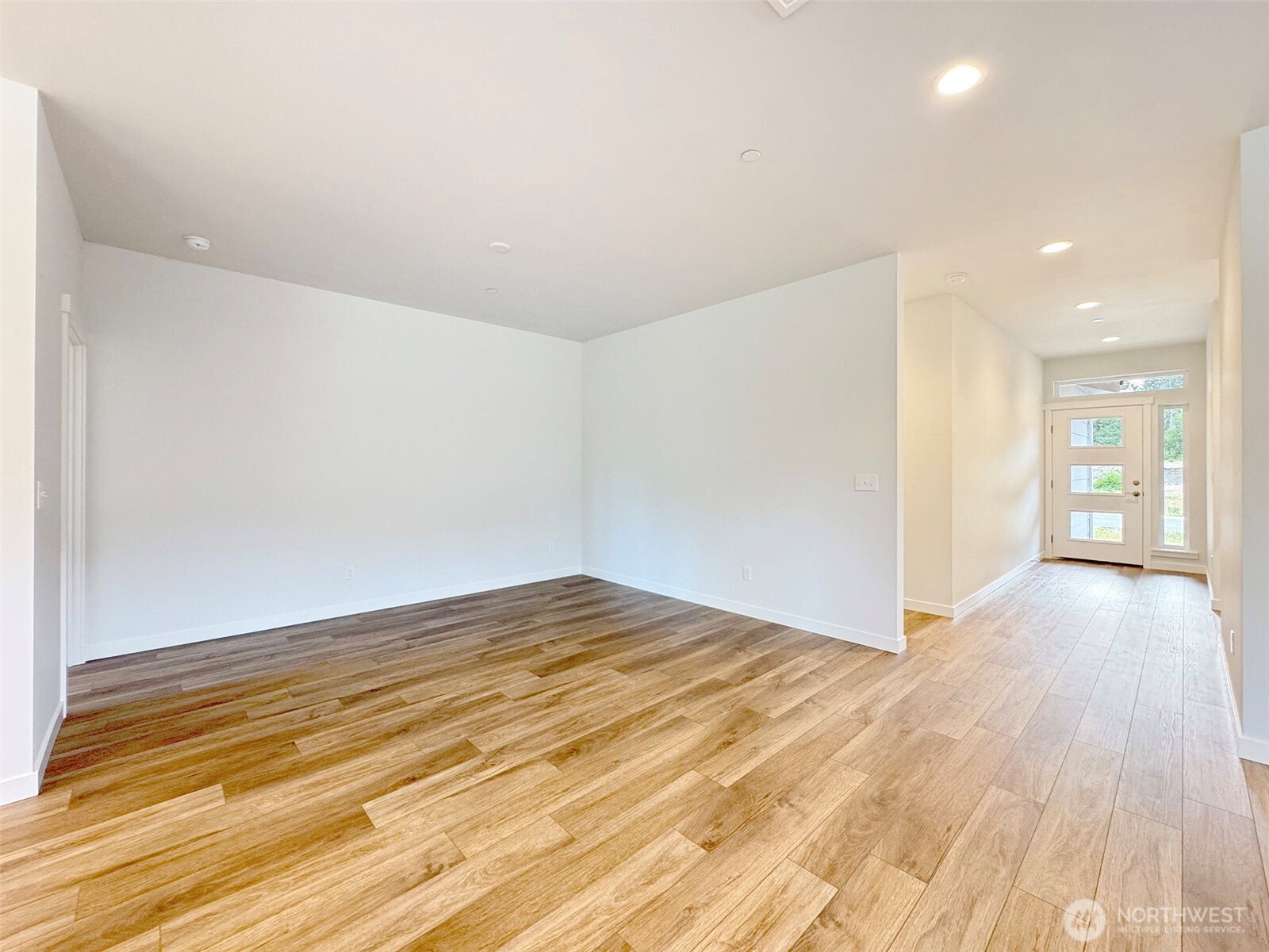 1413 Discovery Loop Property Photo 16