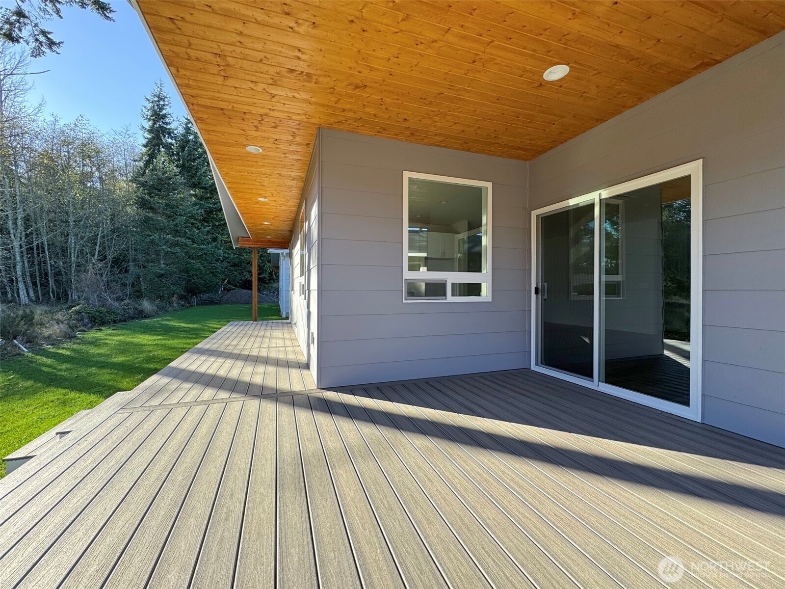 1413 Discovery Loop Property Photo 19