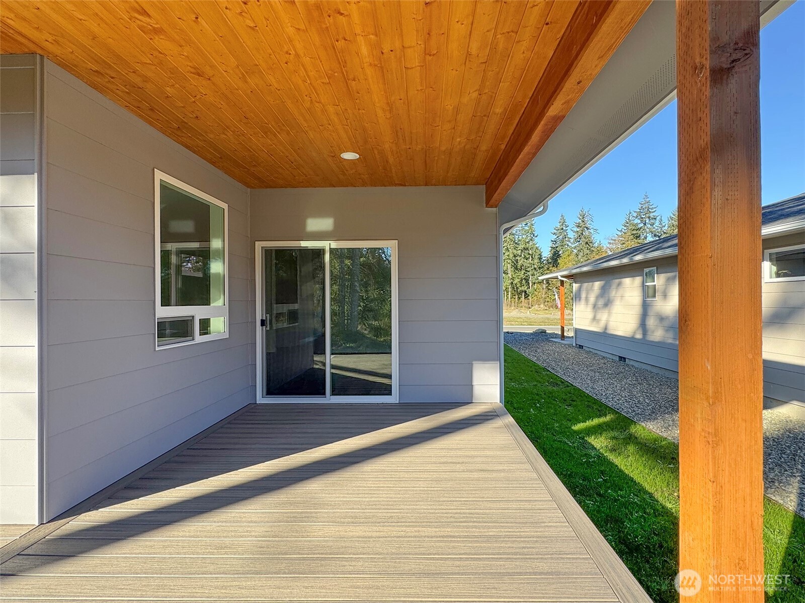 1413 Discovery Loop Property Photo 20
