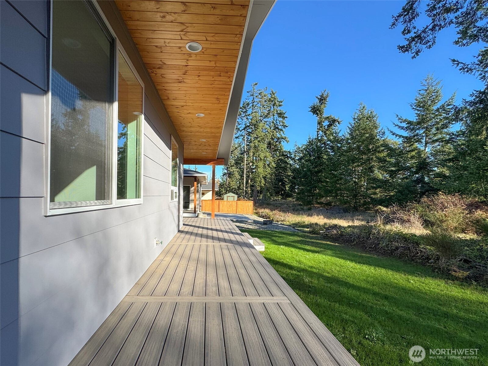 1413 Discovery Loop Property Photo 21