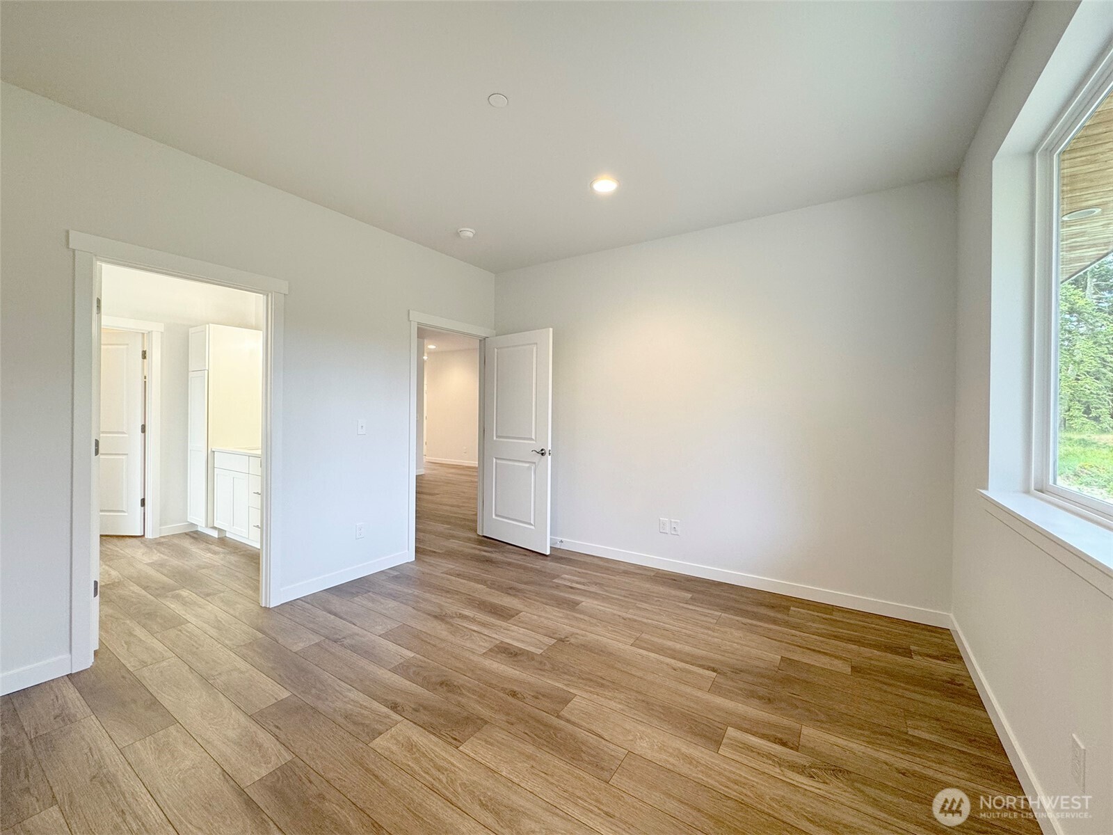 1413 Discovery Loop Property Photo 23
