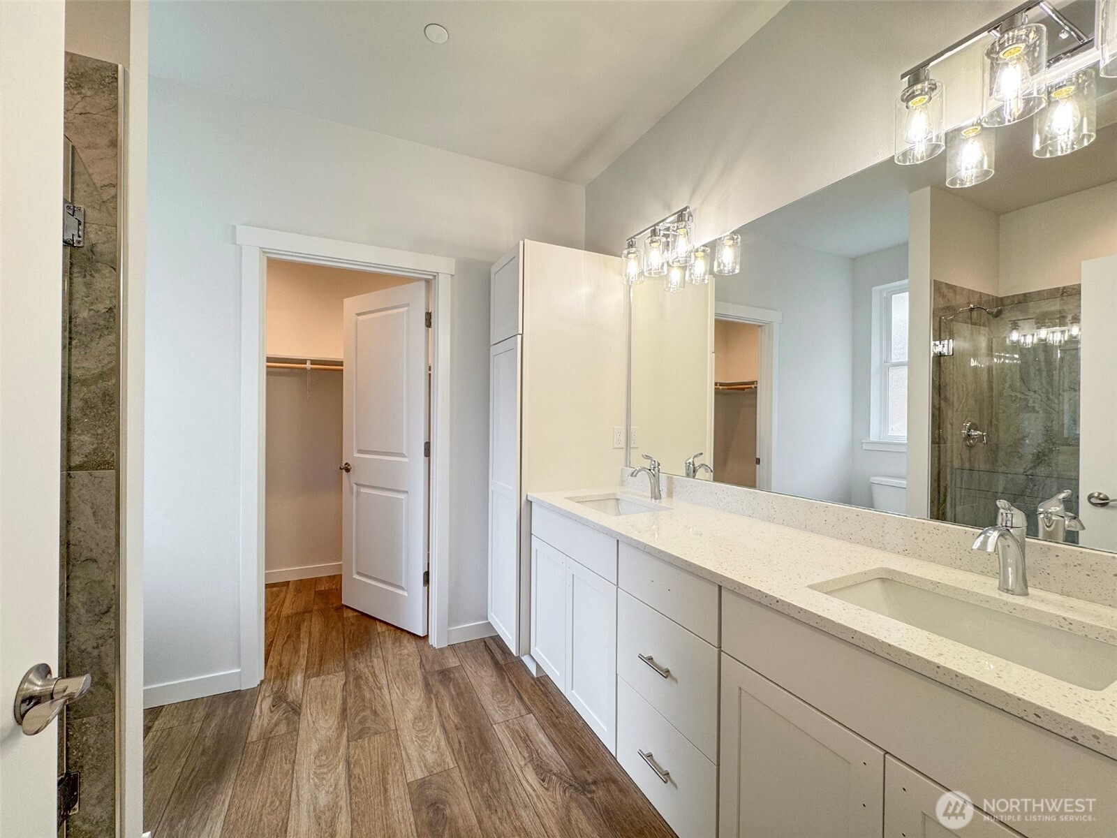 1413 Discovery Loop Property Photo 24