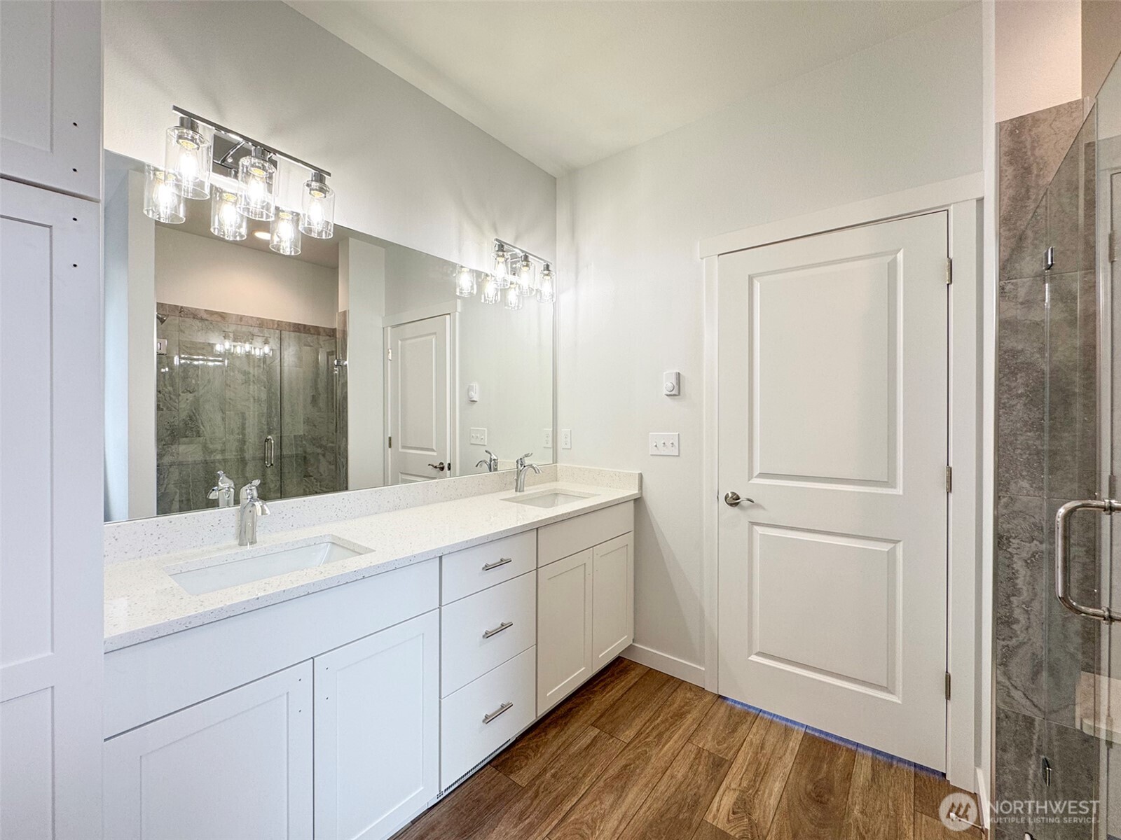 1413 Discovery Loop Property Photo 25