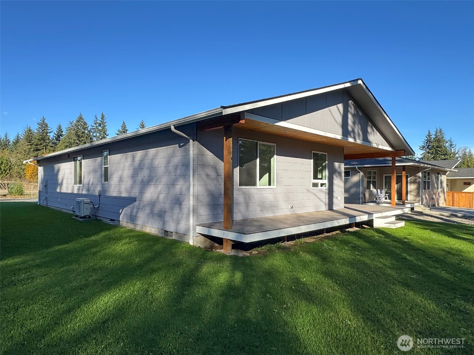 1413 Discovery Loop Property Photo 39