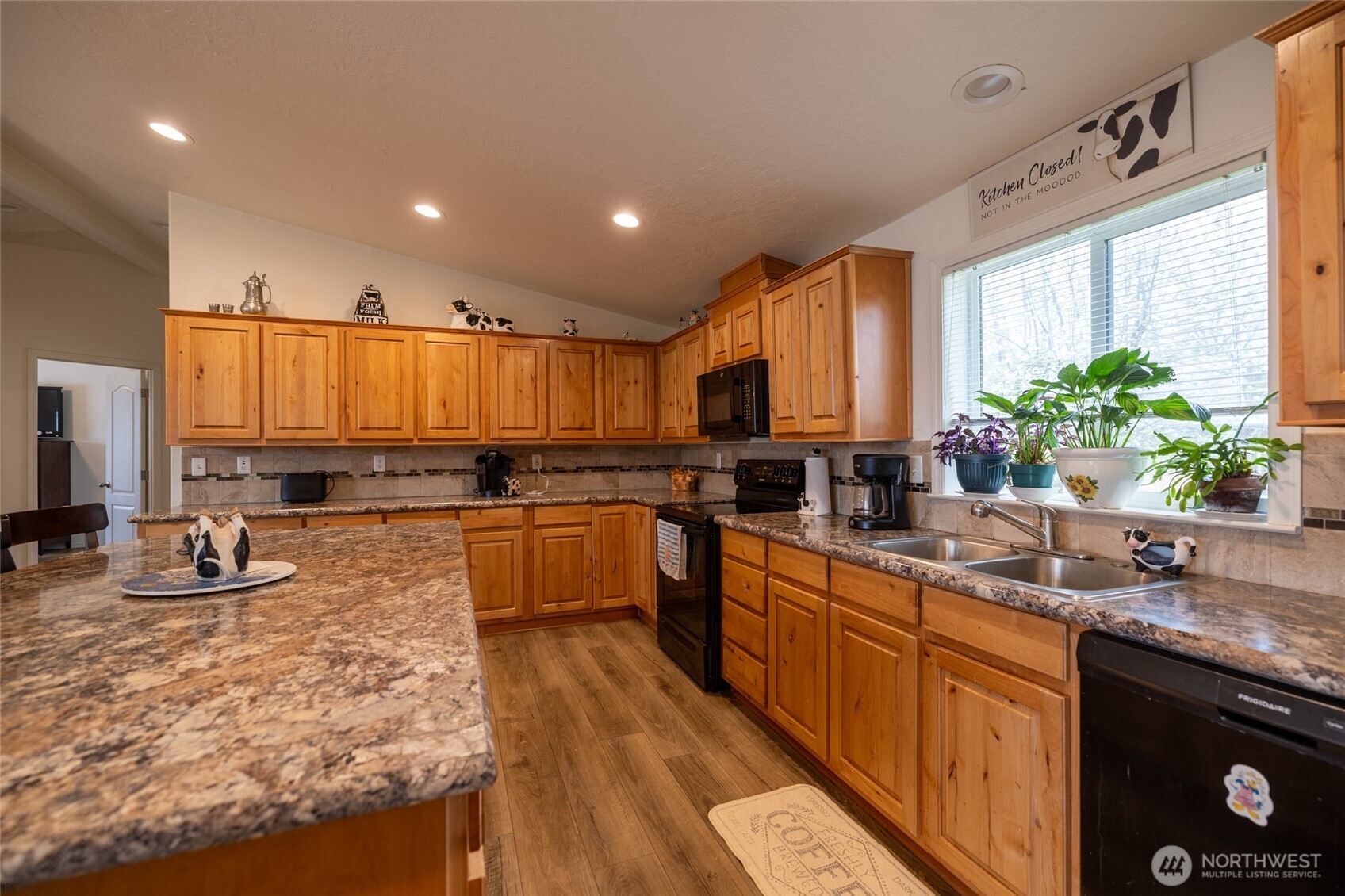 122 Doty Street Property Photo 14