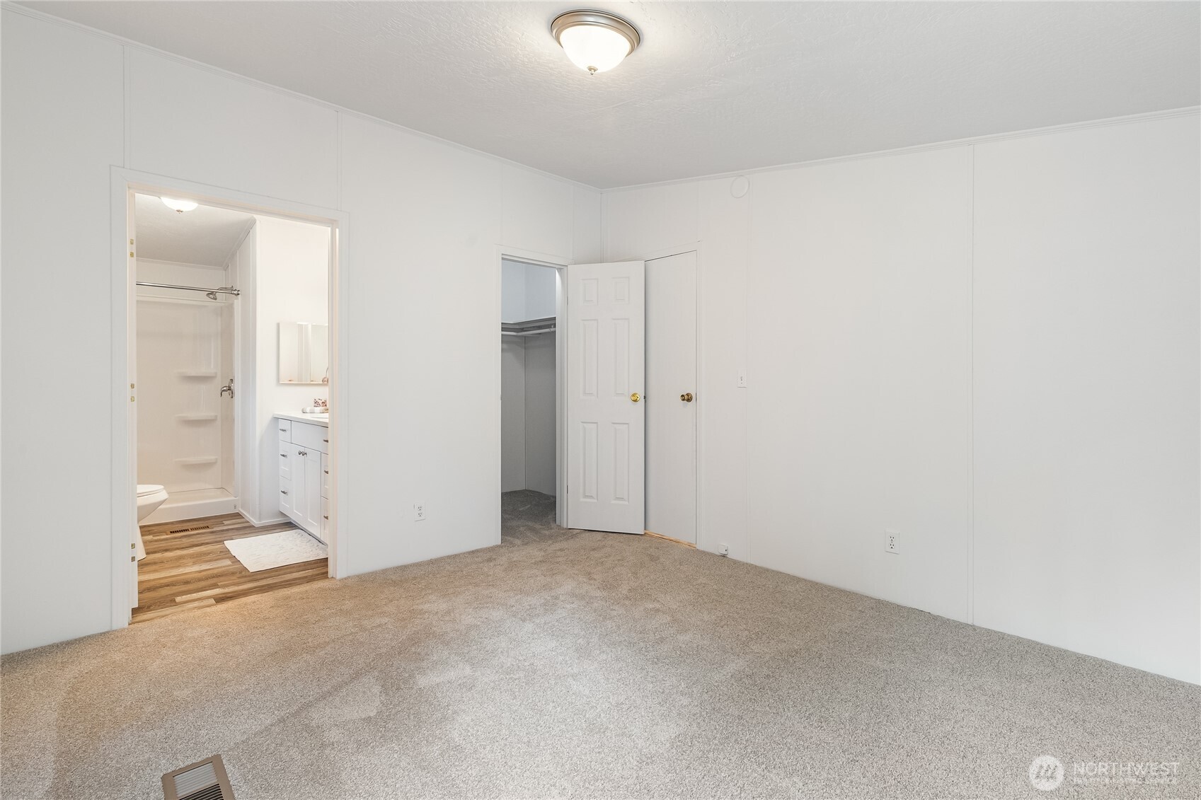 2350 Douglas Road 39 Property Photo 18