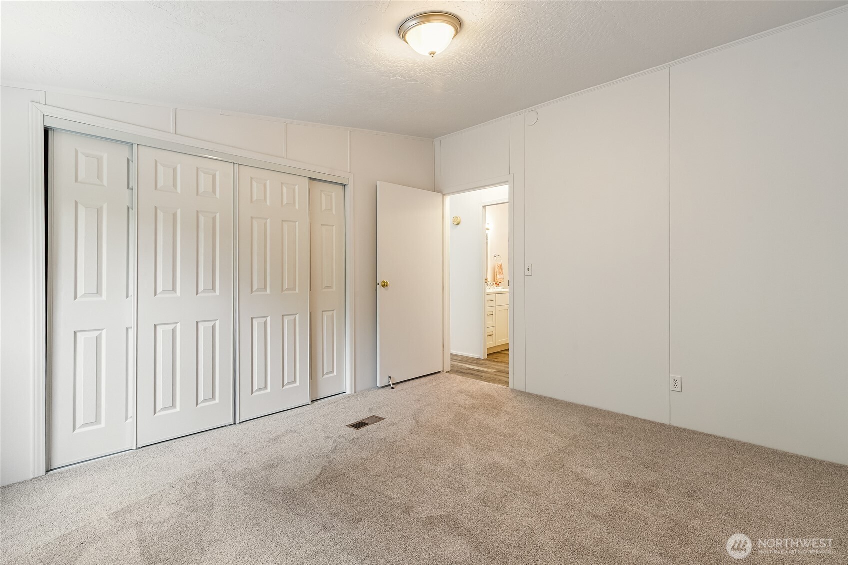 2350 Douglas Road 39 Property Photo 22