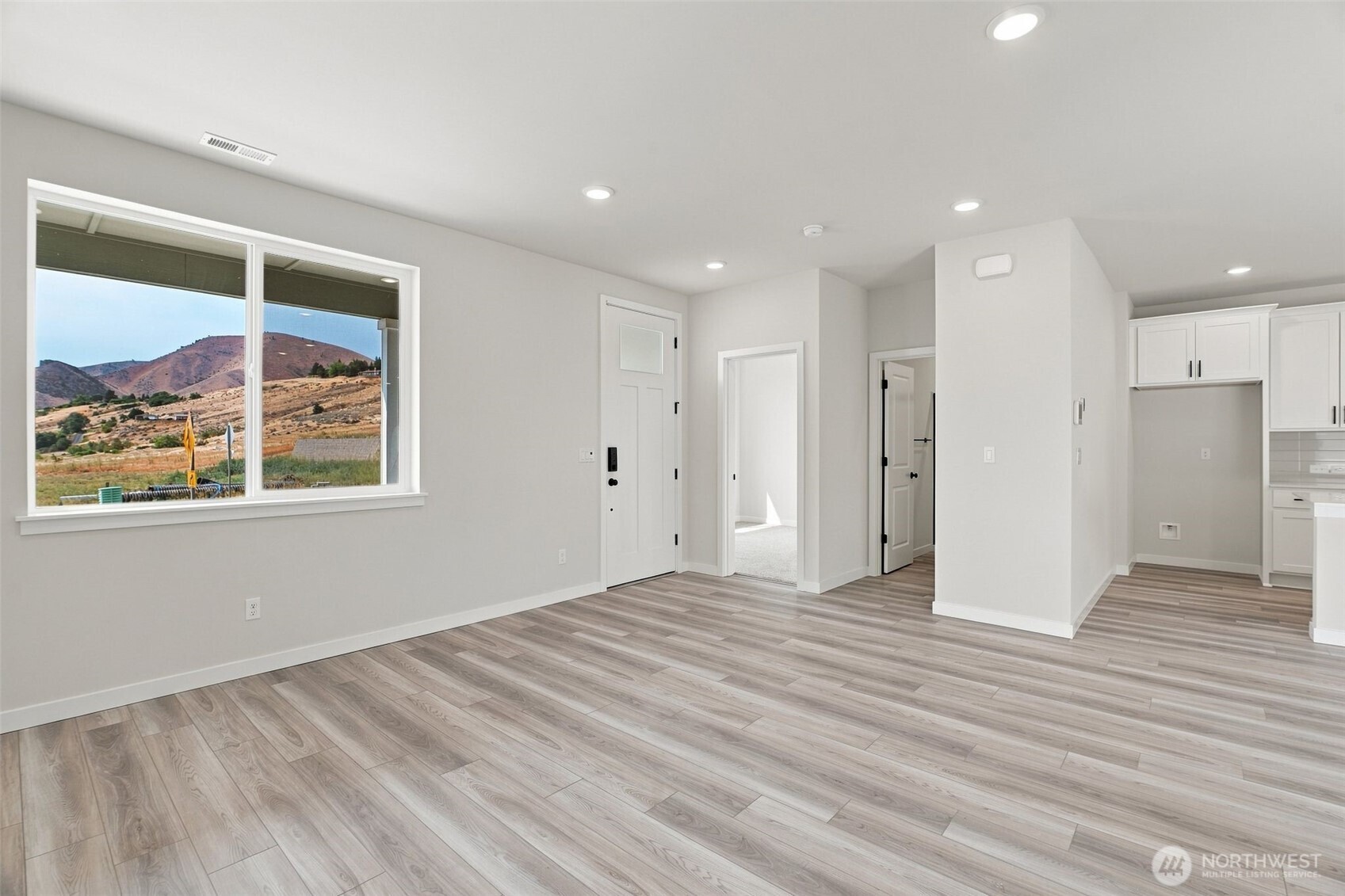 2118 Plumridge Court Property Photo 7