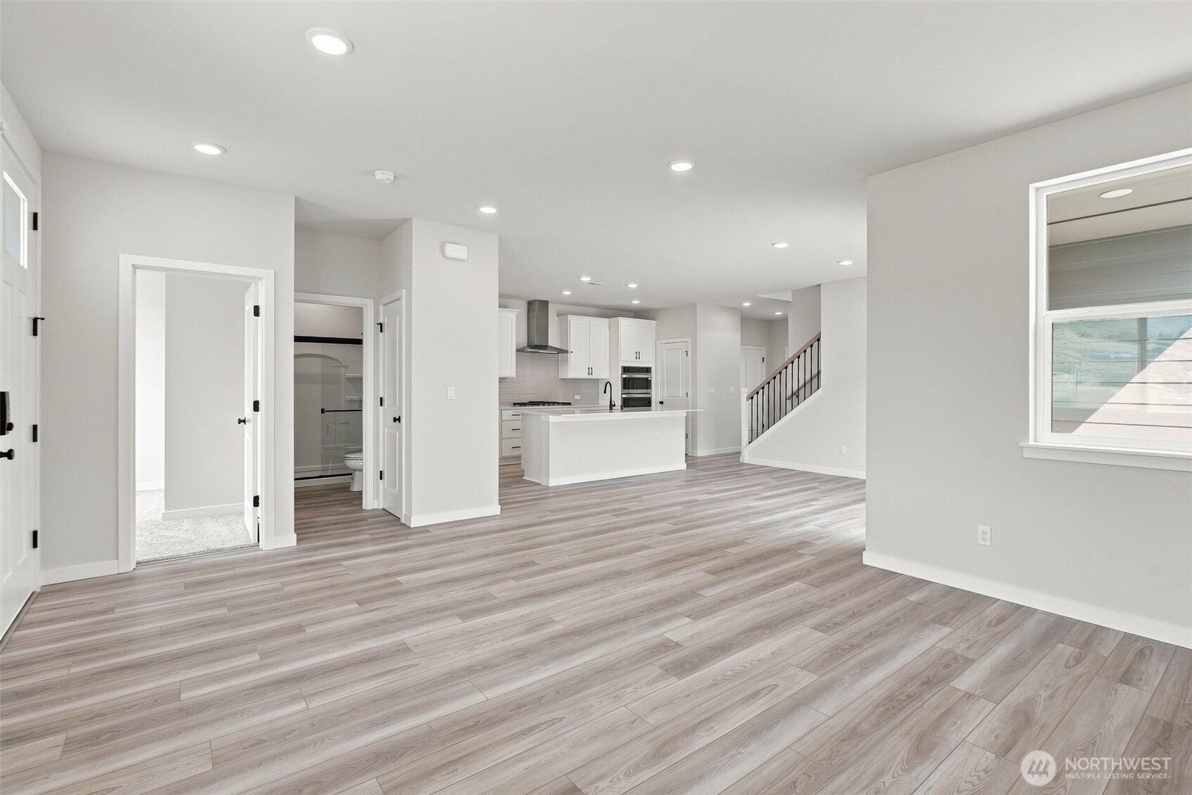 2118 Plumridge Court Property Photo 8