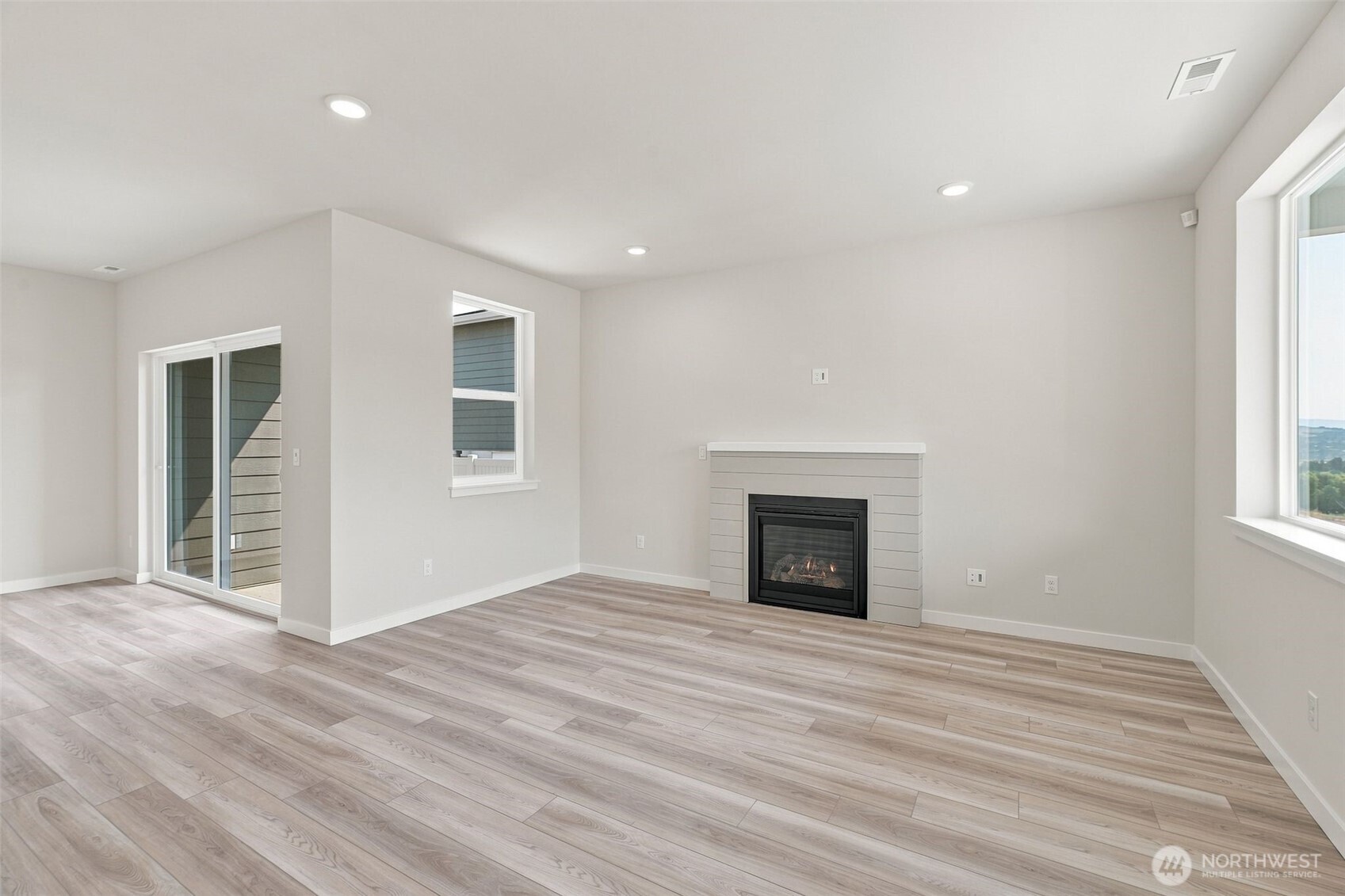 2118 Plumridge Court Property Photo 11