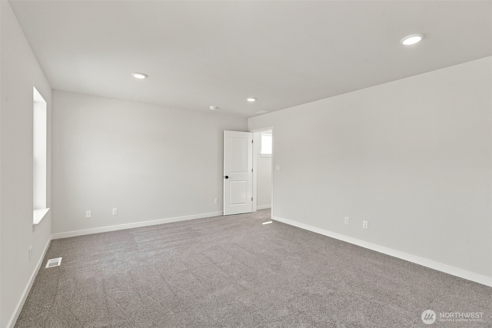 2118 Plumridge Court Property Photo 24