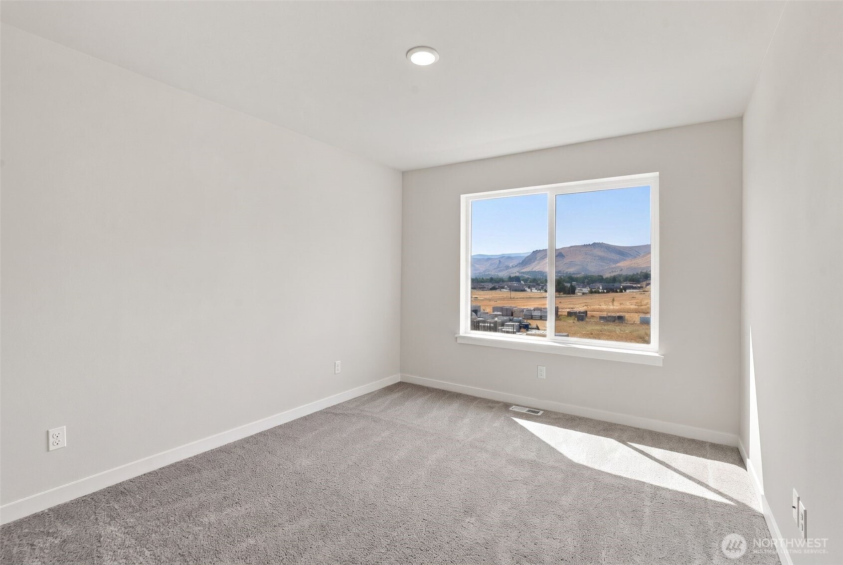2118 Plumridge Court Property Photo 30