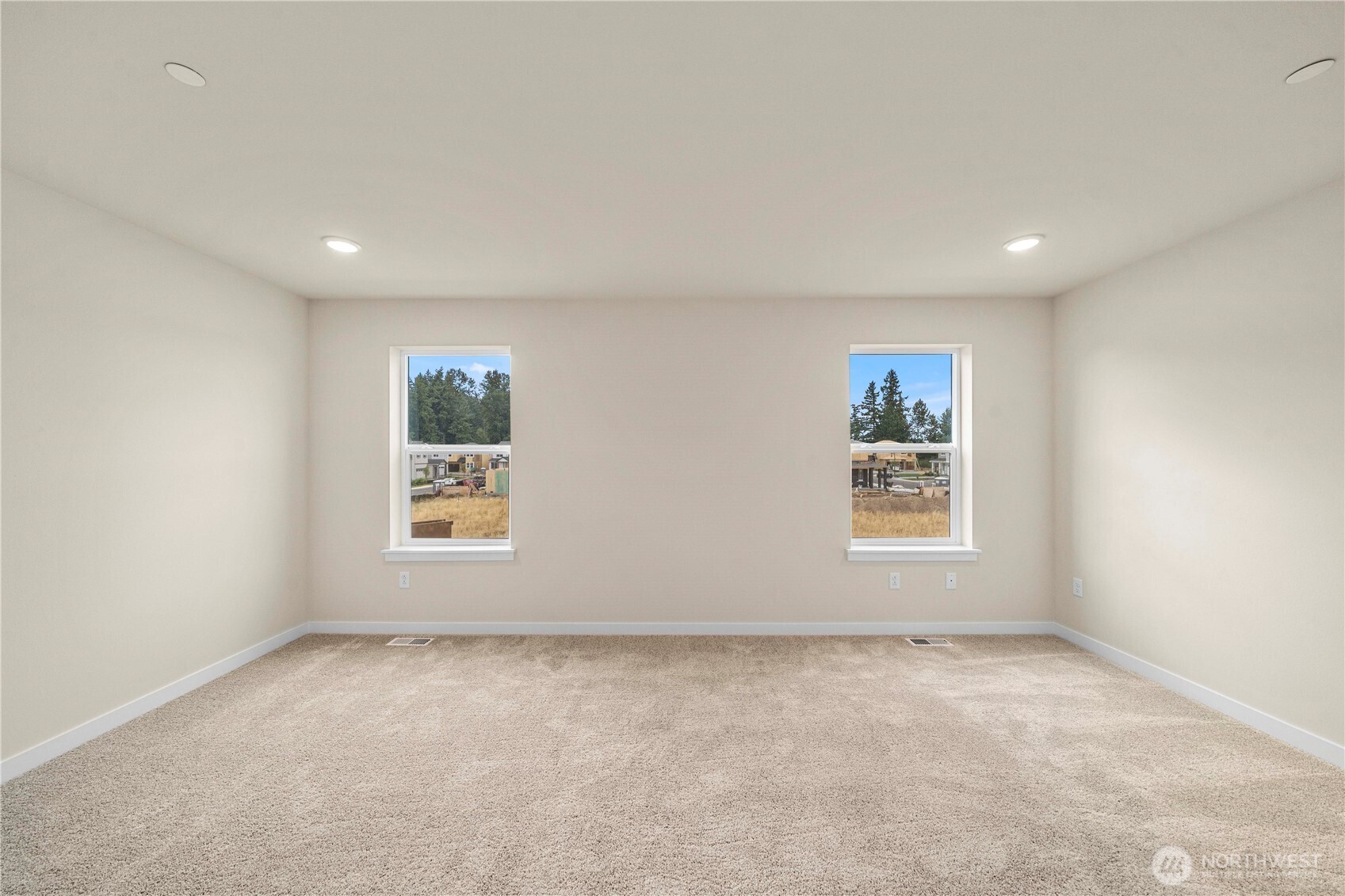 2125 Maple Street Property Photo 6