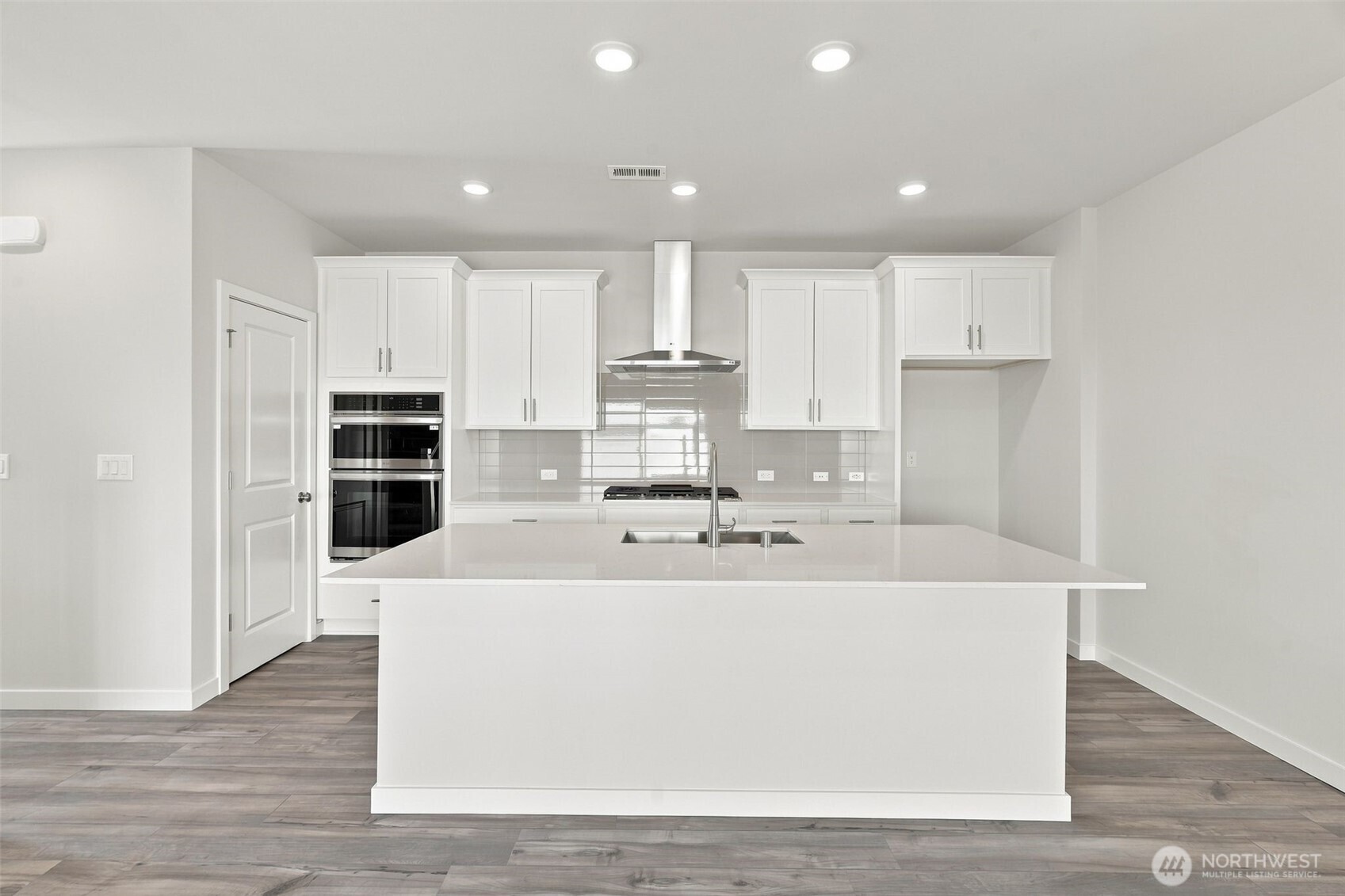 2125 Maple Street Property Photo 13
