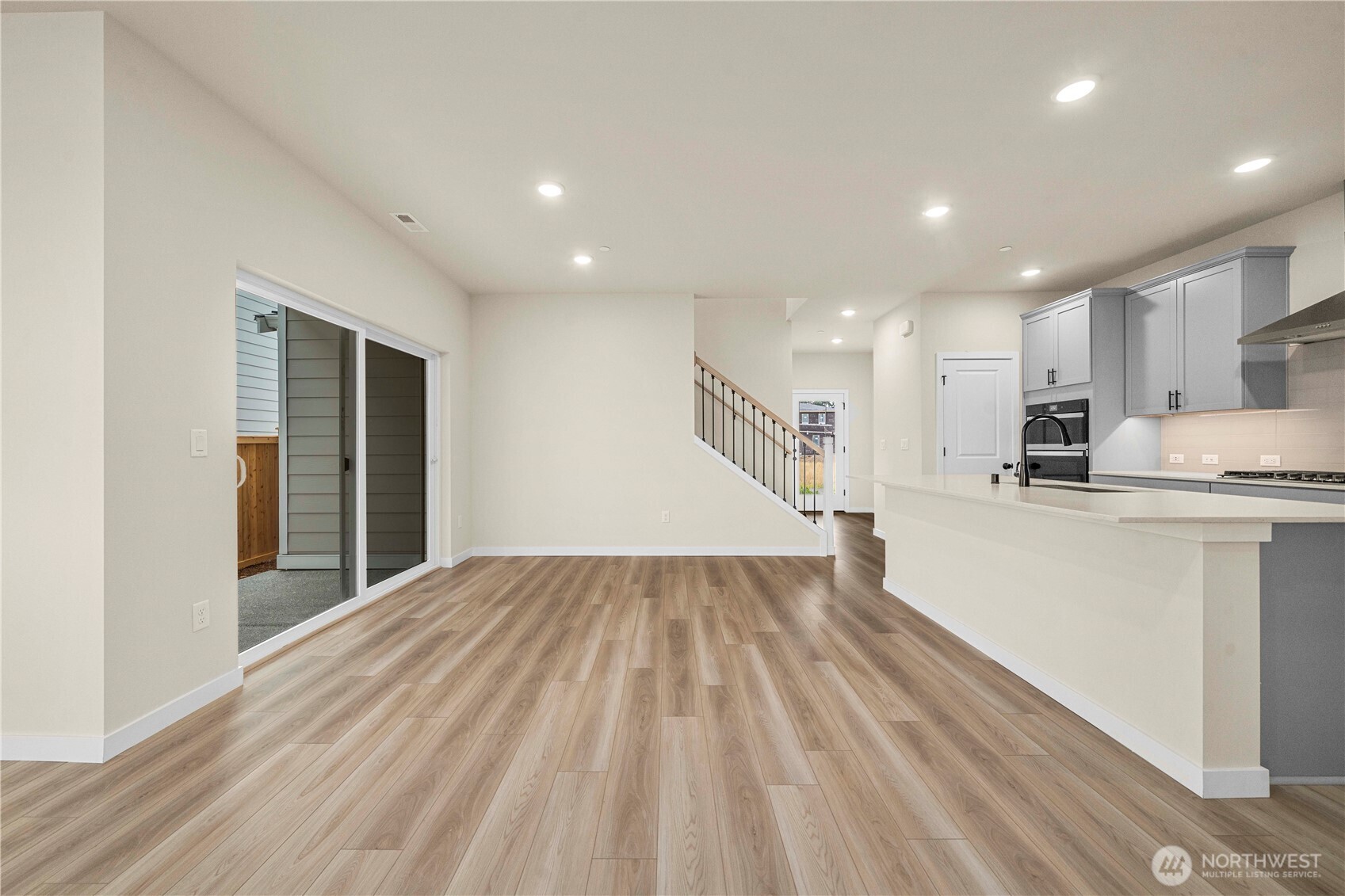 2125 Maple Street Property Photo 14