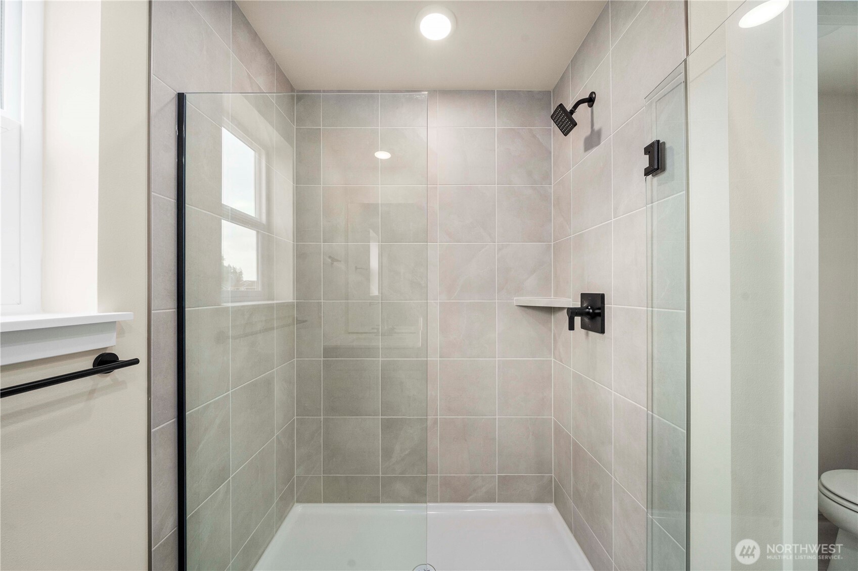 2125 Maple Street Property Photo 18
