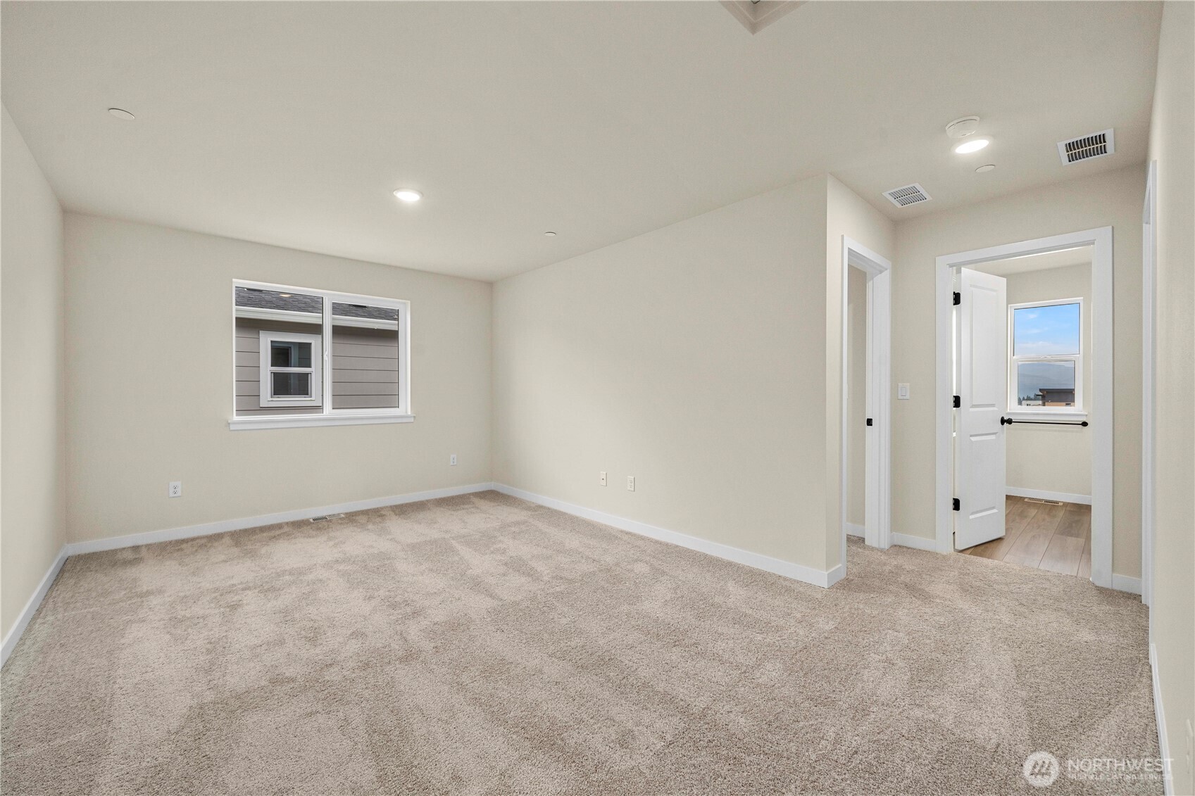 2125 Maple Street Property Photo 23