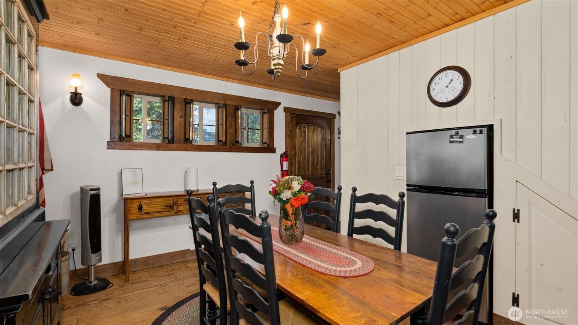 21404 Stirrup Road Property Photo 4