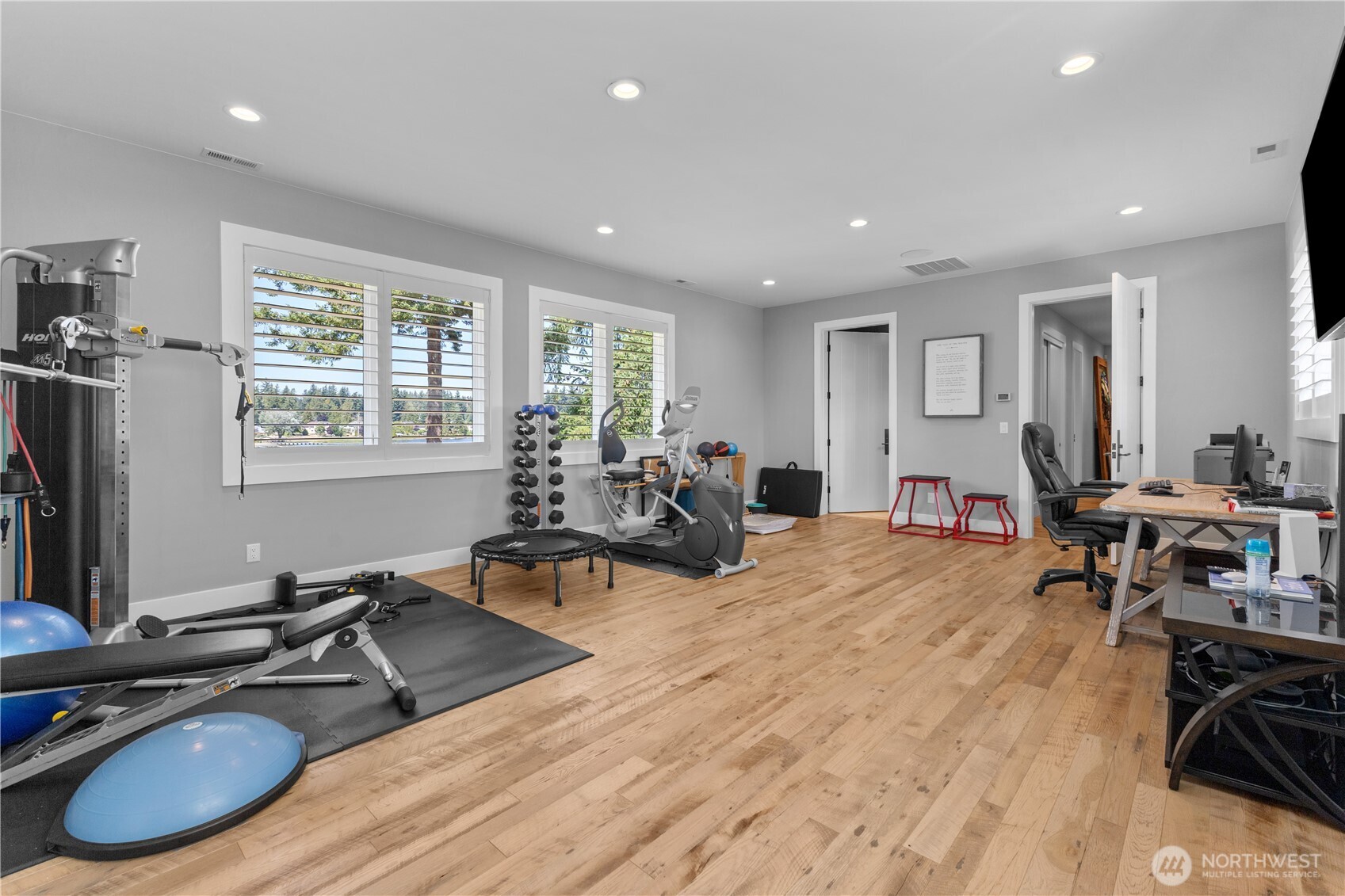 16002 Lawrence Place Property Photo 33
