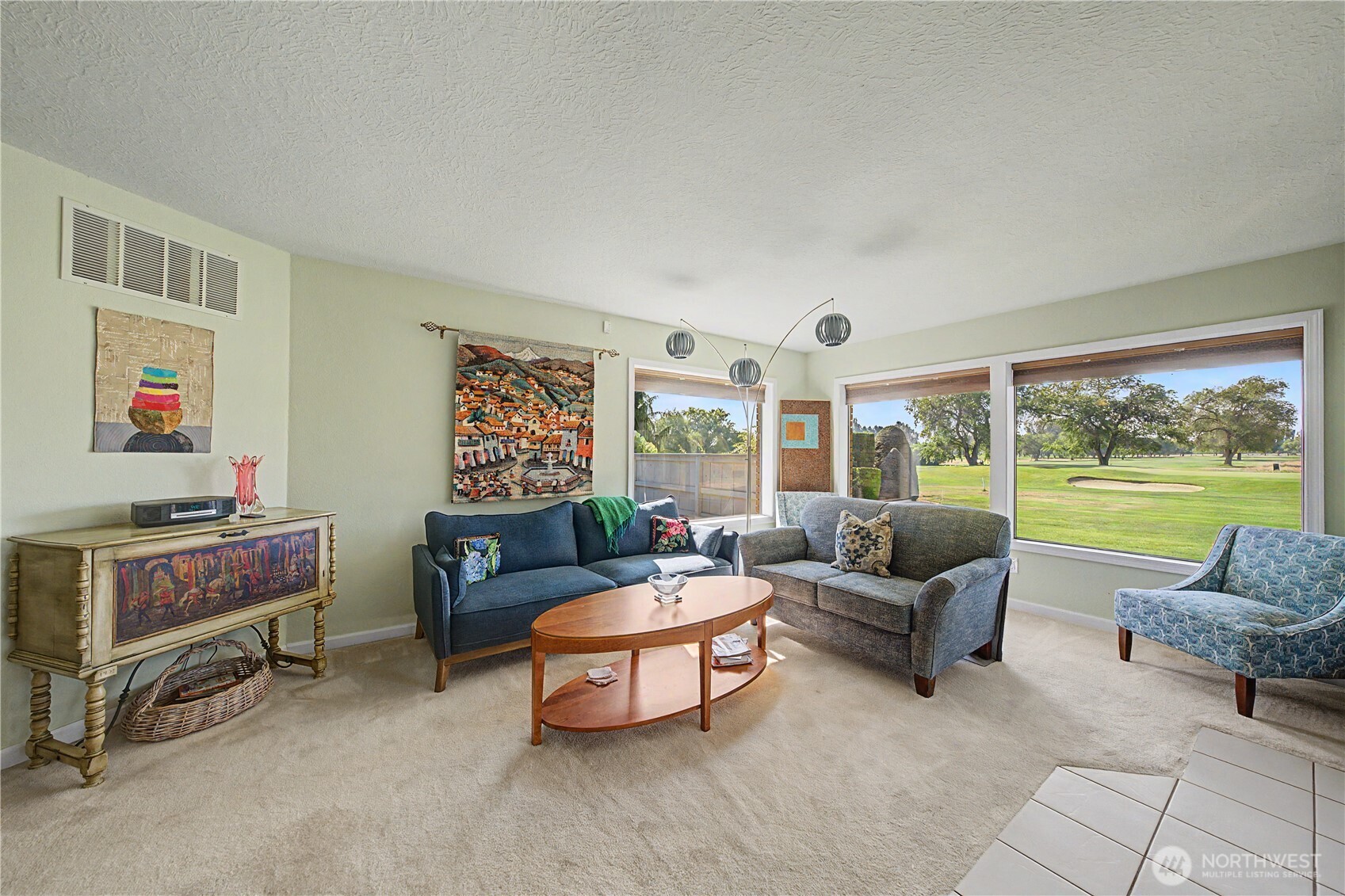 725 Canterbury Road Property Photo 4