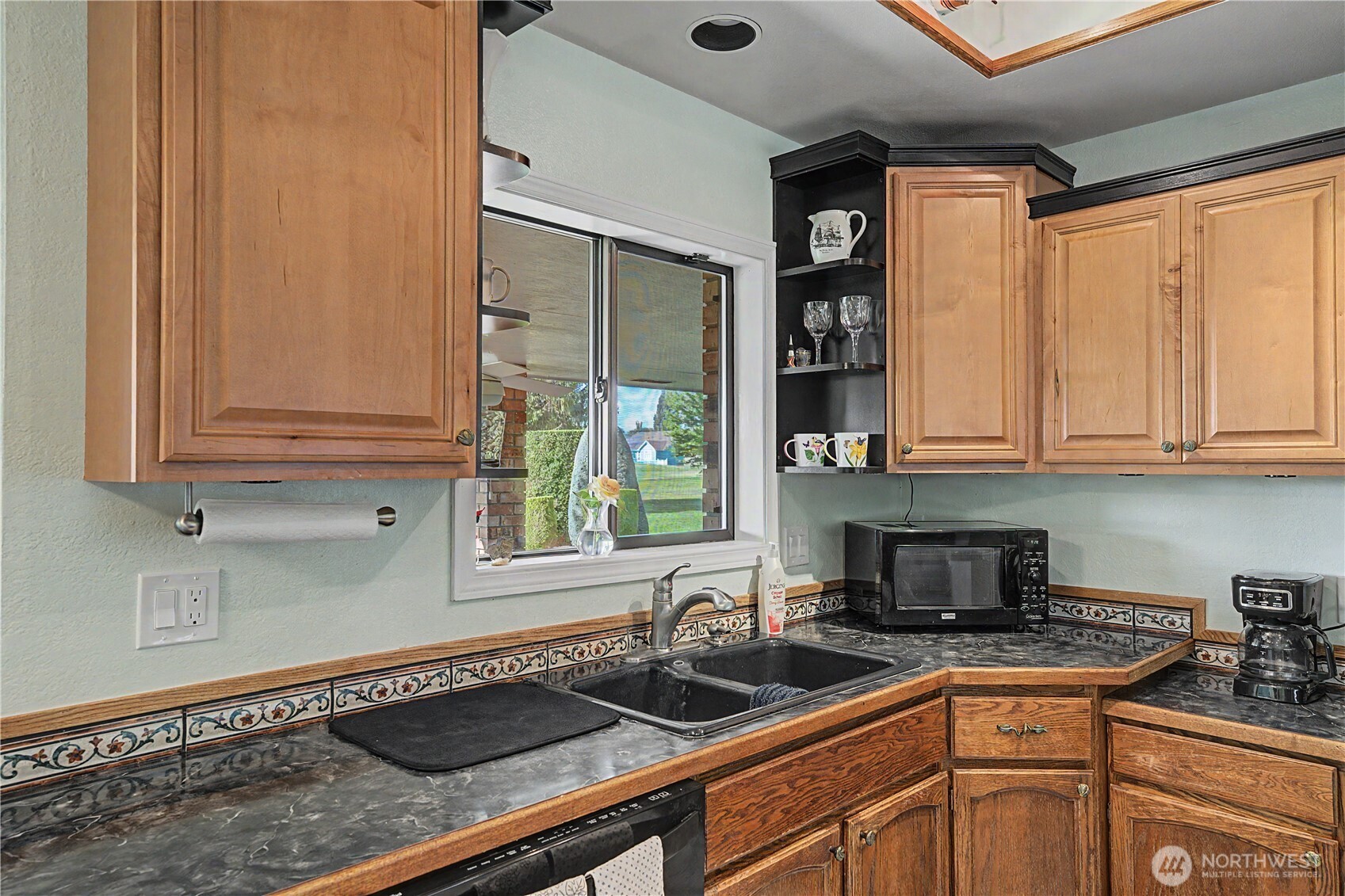 725 Canterbury Road Property Photo 14