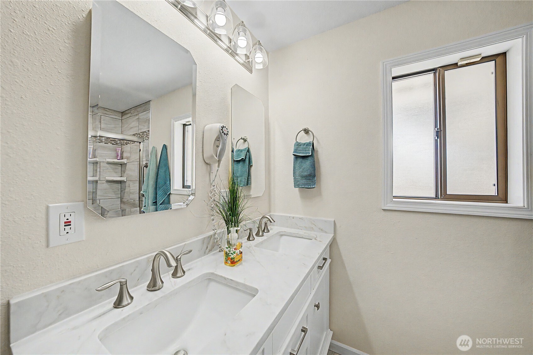 725 Canterbury Road Property Photo 22