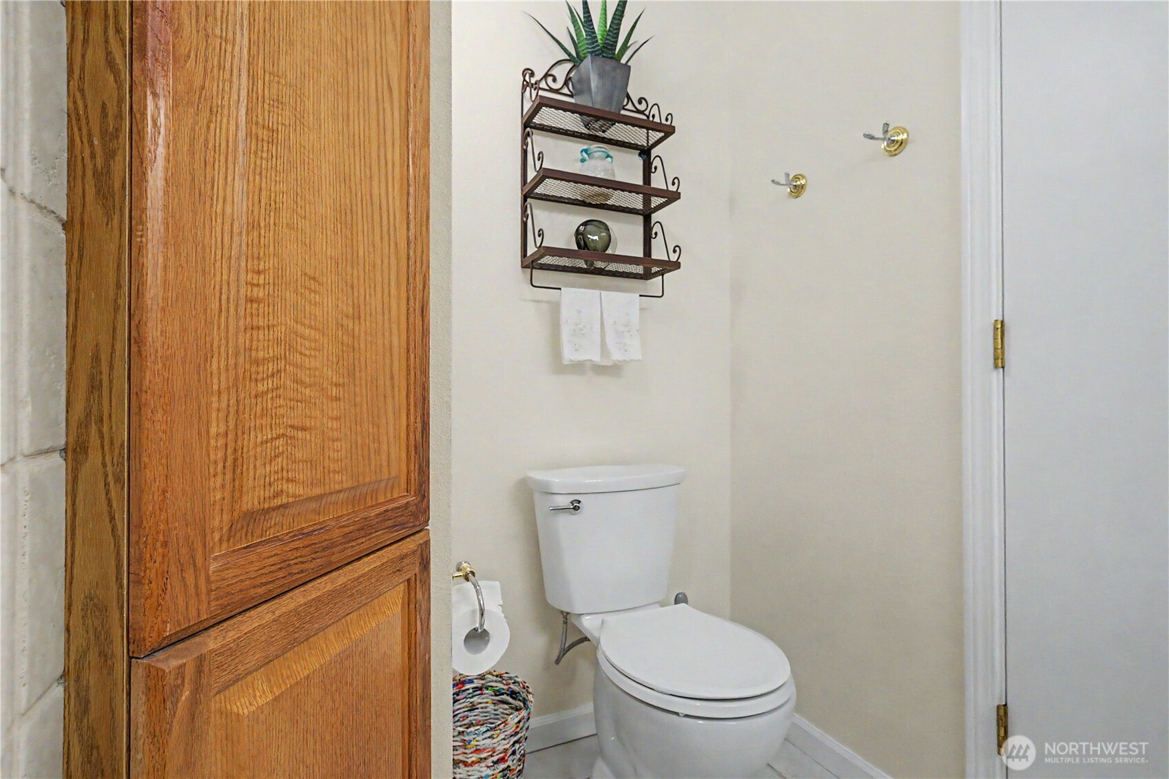 725 Canterbury Road Property Photo 28