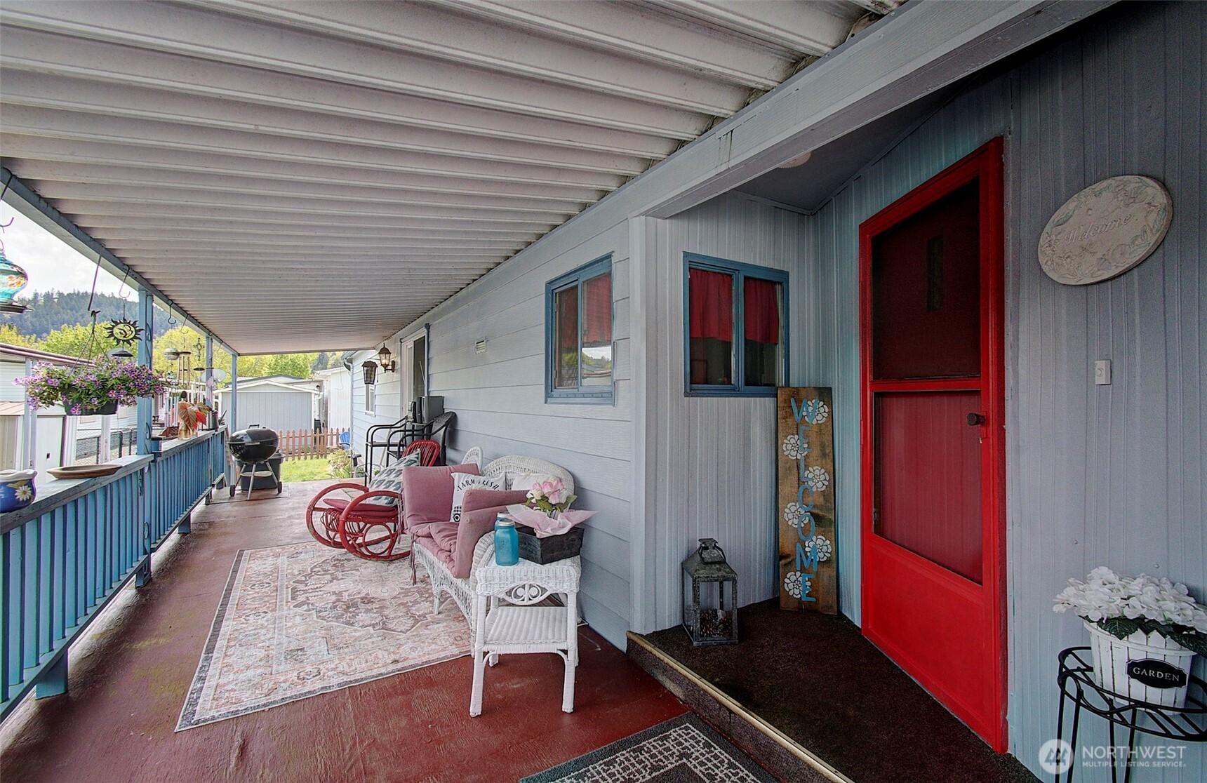 2424 Nightingale Lane Property Photo 4