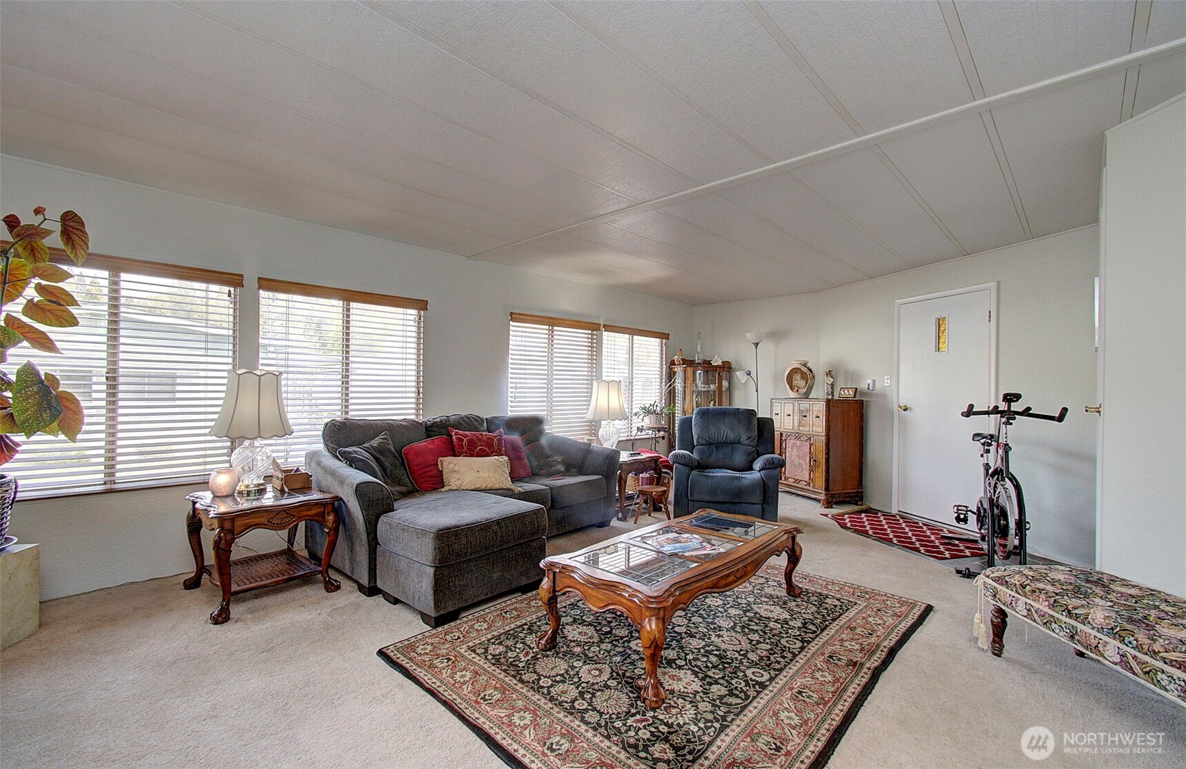 2424 Nightingale Lane Property Photo 12