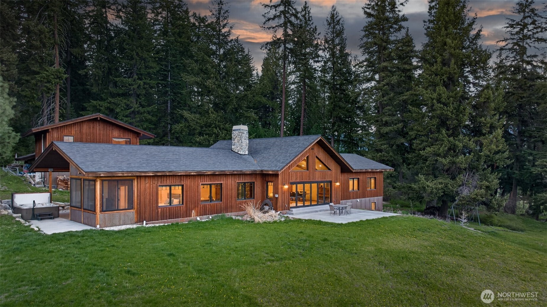 215 Lois Lane Property Photo 1