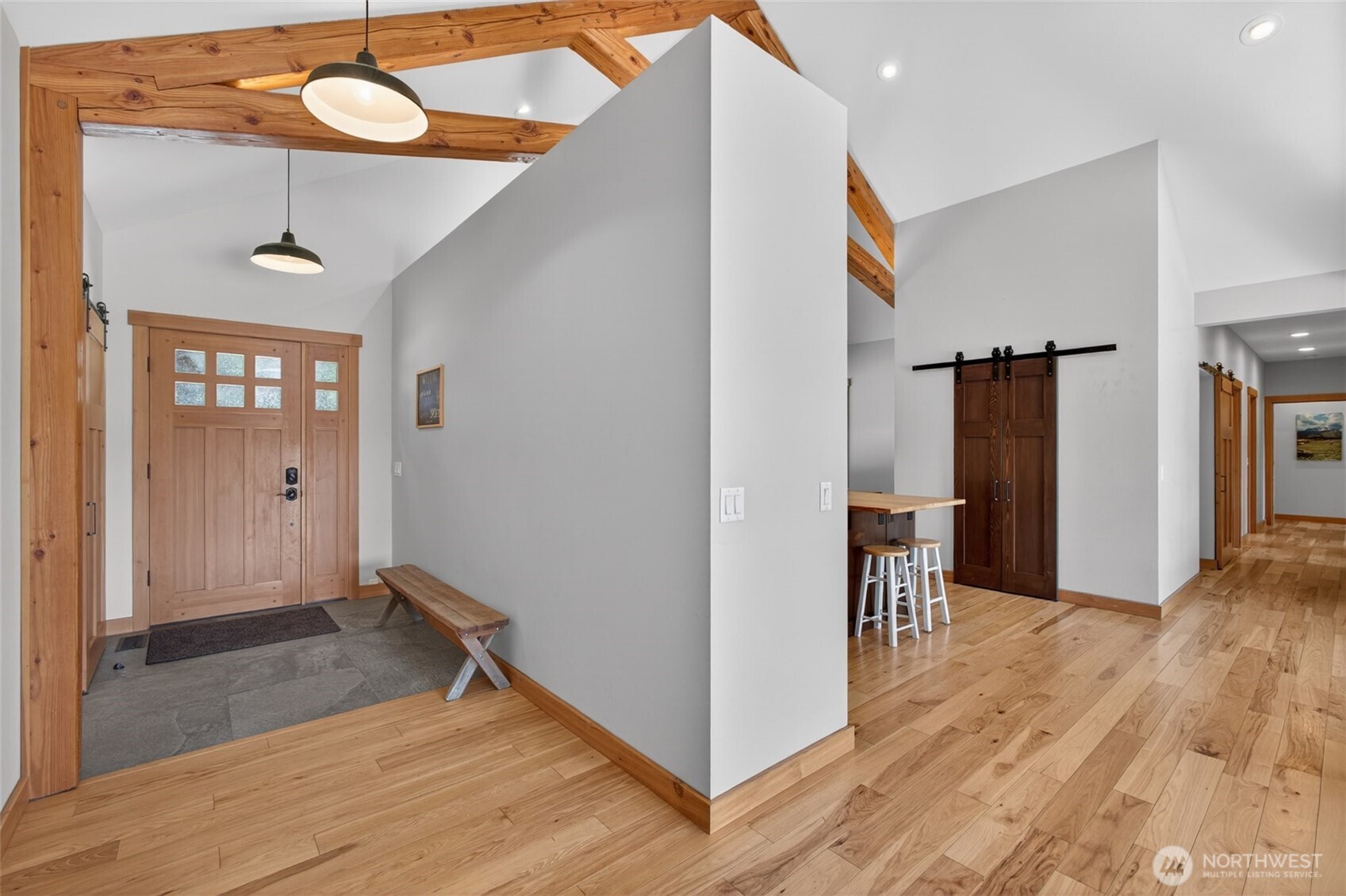 215 Lois Lane Property Photo 6