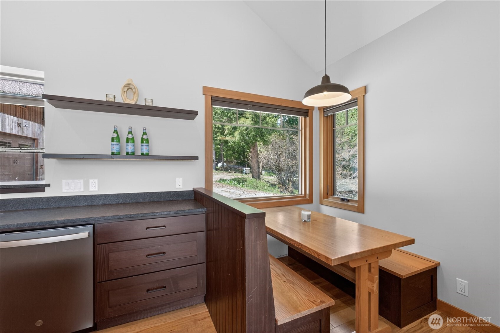 215 Lois Lane Property Photo 11