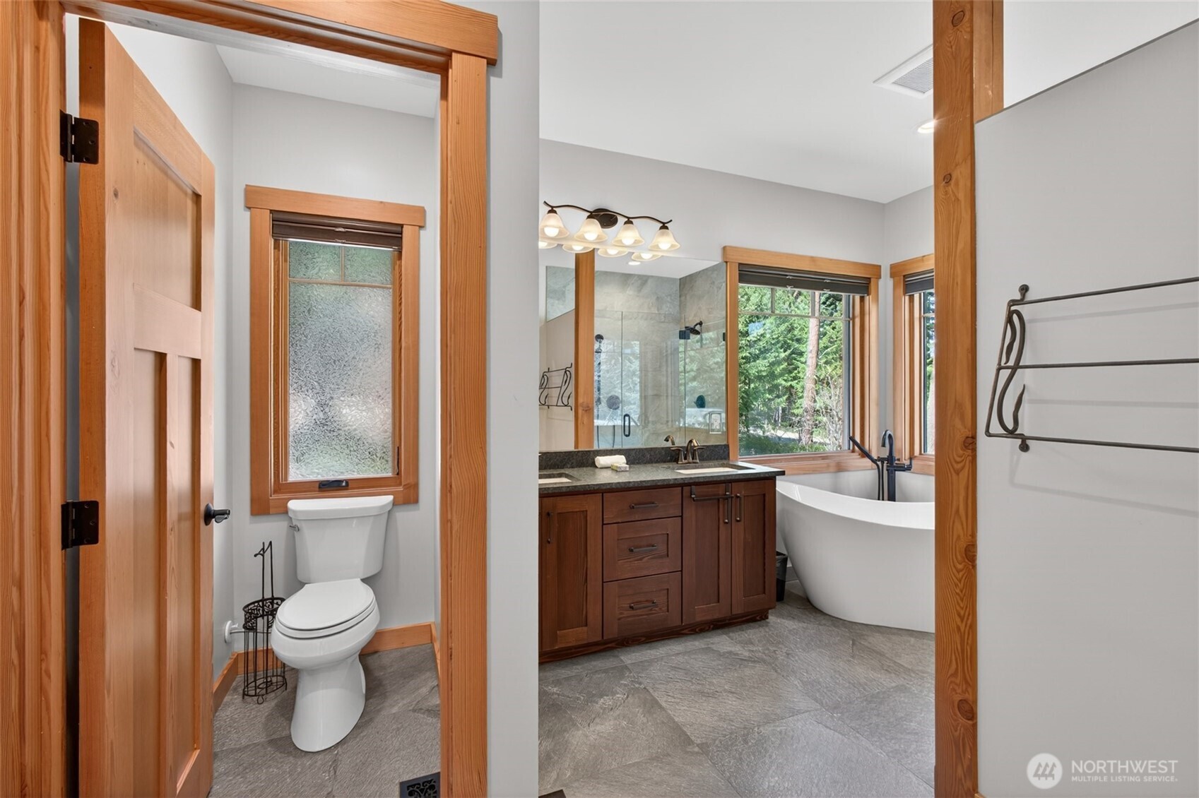 215 Lois Lane Property Photo 16
