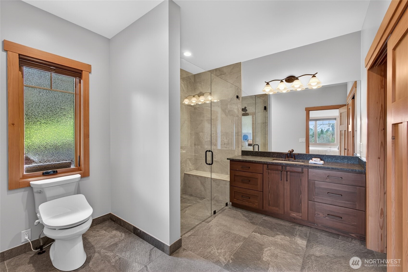 215 Lois Lane Property Photo 28