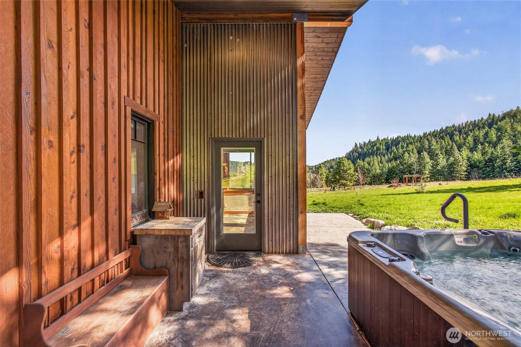 215 Lois Lane Property Photo 29