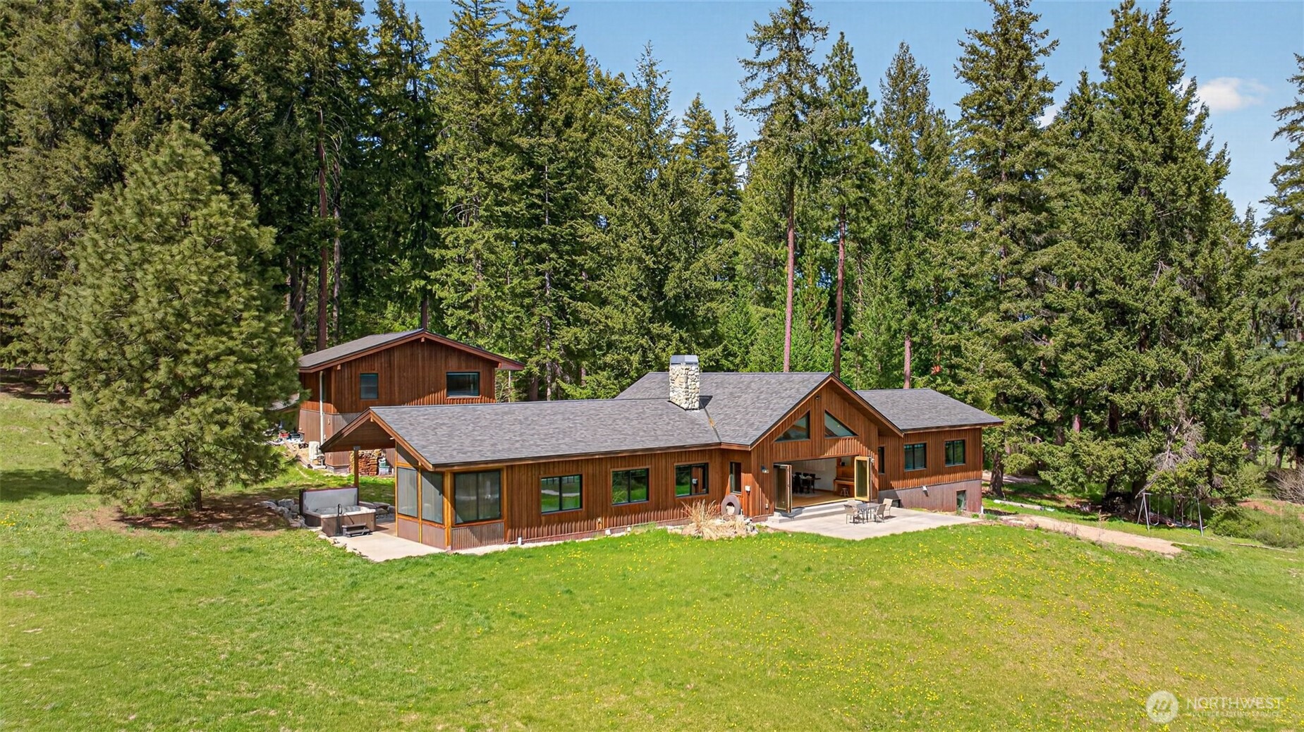 215 Lois Lane Property Photo 37