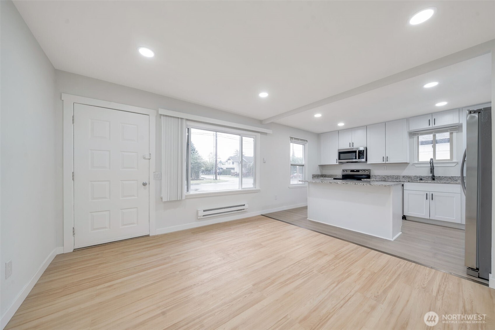 904 B Street Property Photo 8