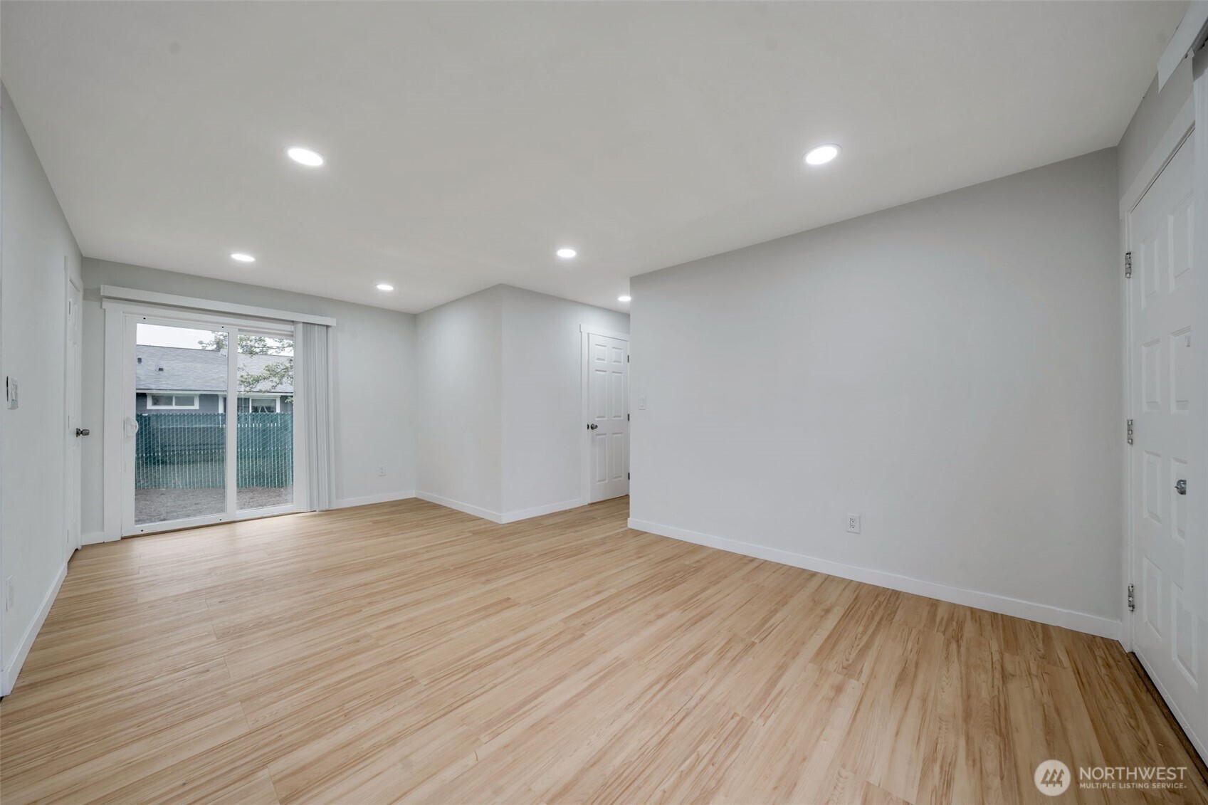904 B Street Property Photo 10
