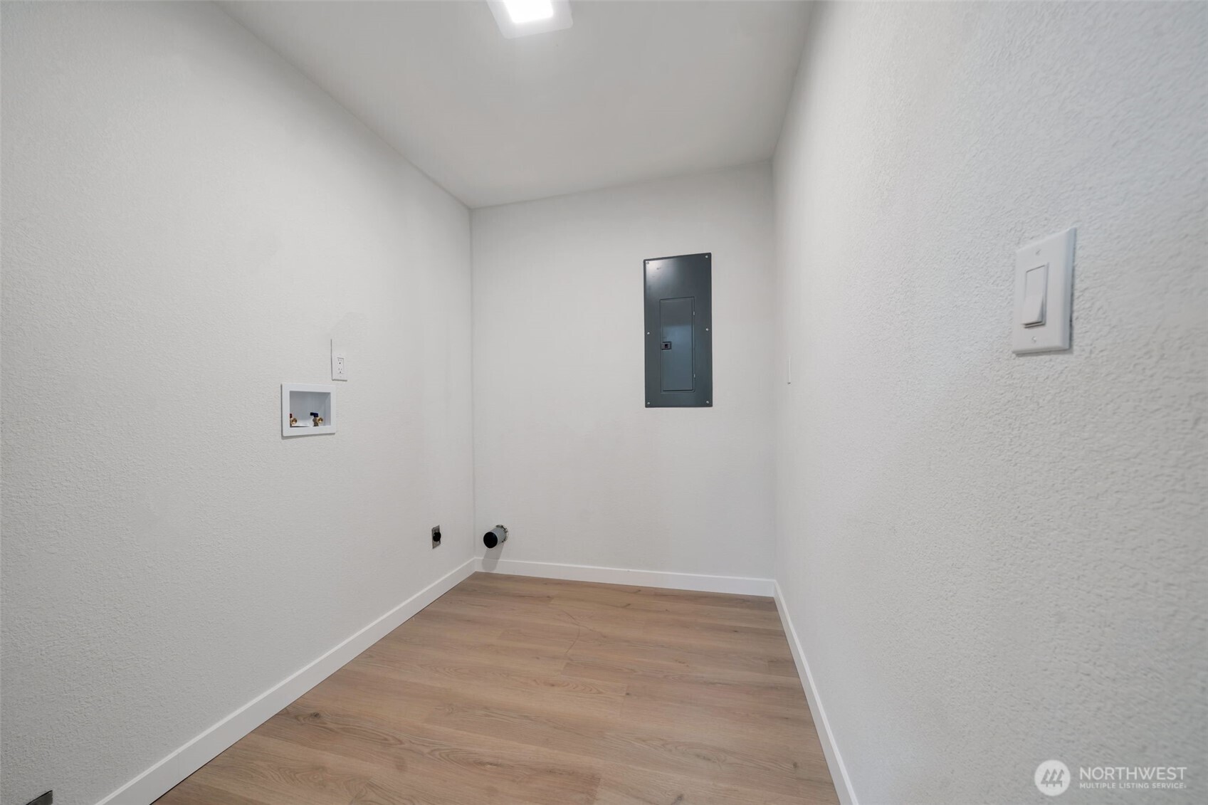 904 B Street Property Photo 13