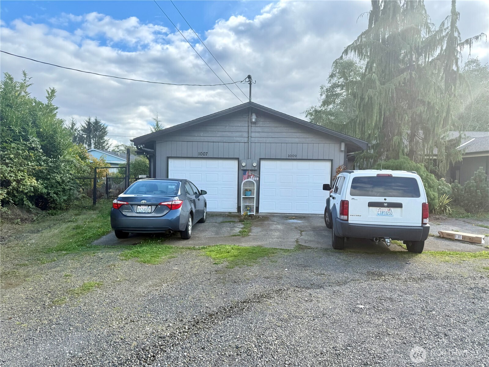 1011 Macfarlane Property Photo 1
