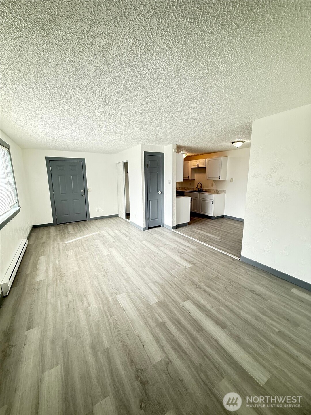 1011 Macfarlane Property Photo 2