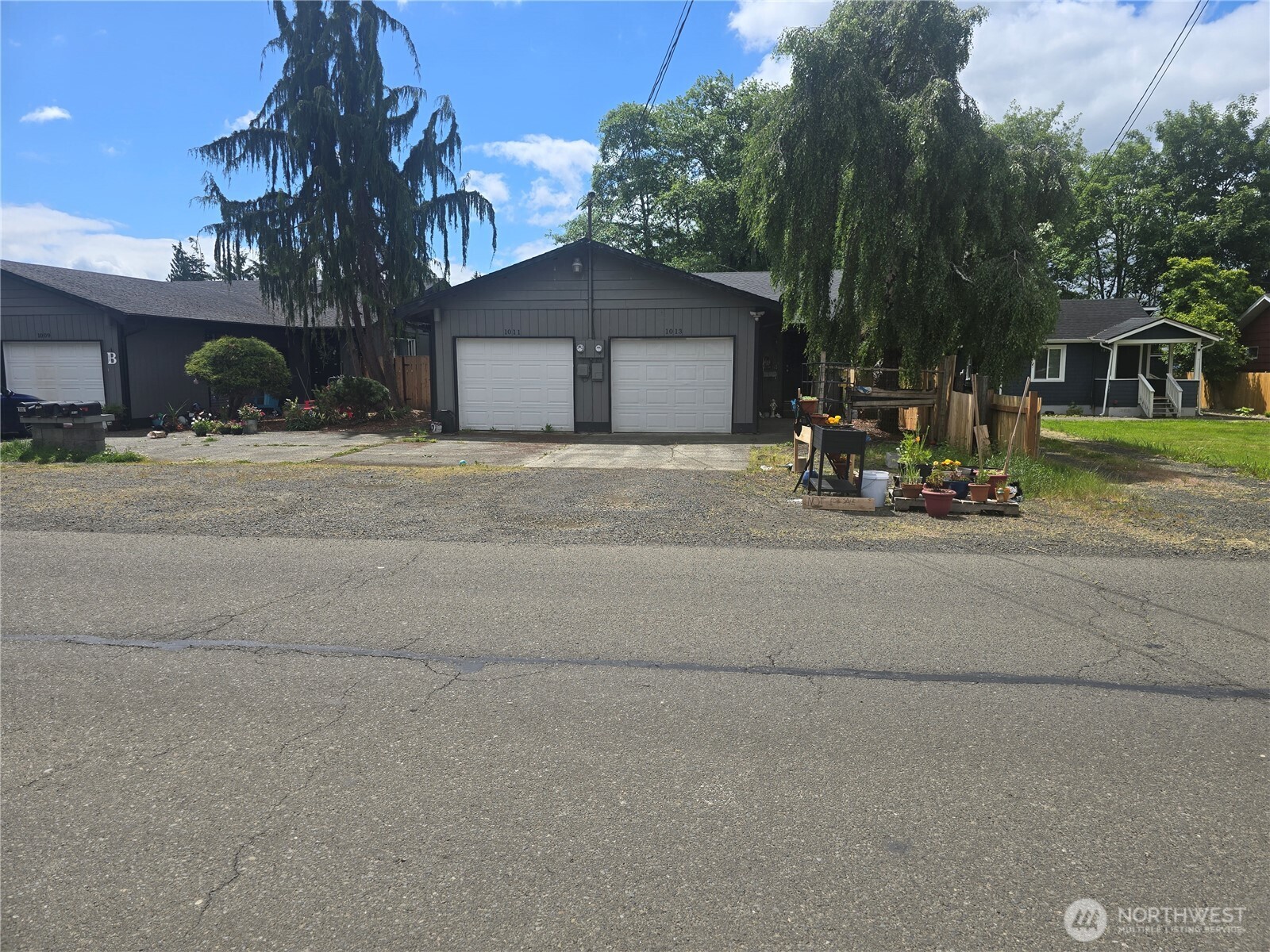 1011 Macfarlane Property Photo 23