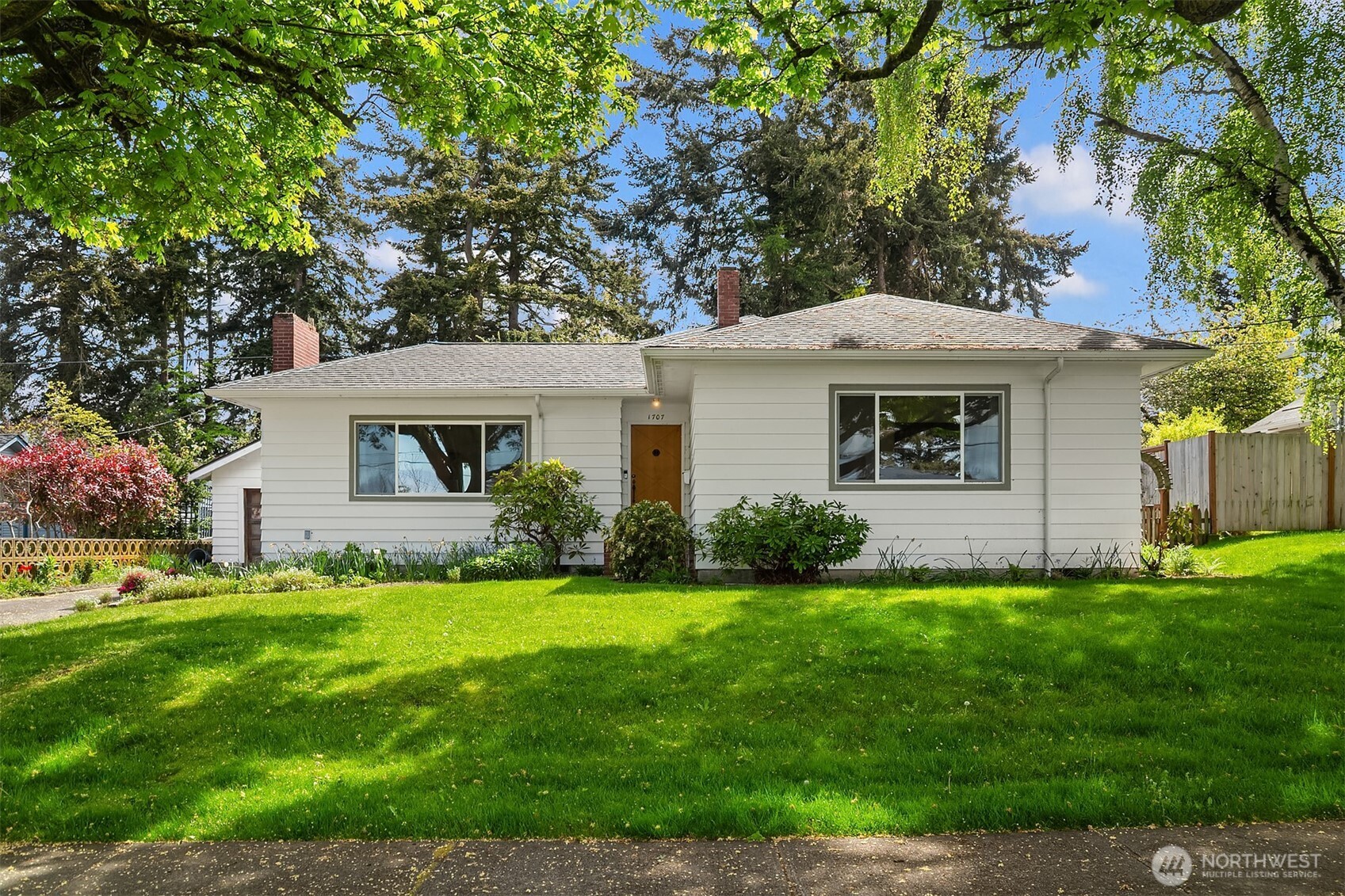 1707 8th Street Property Photo 2