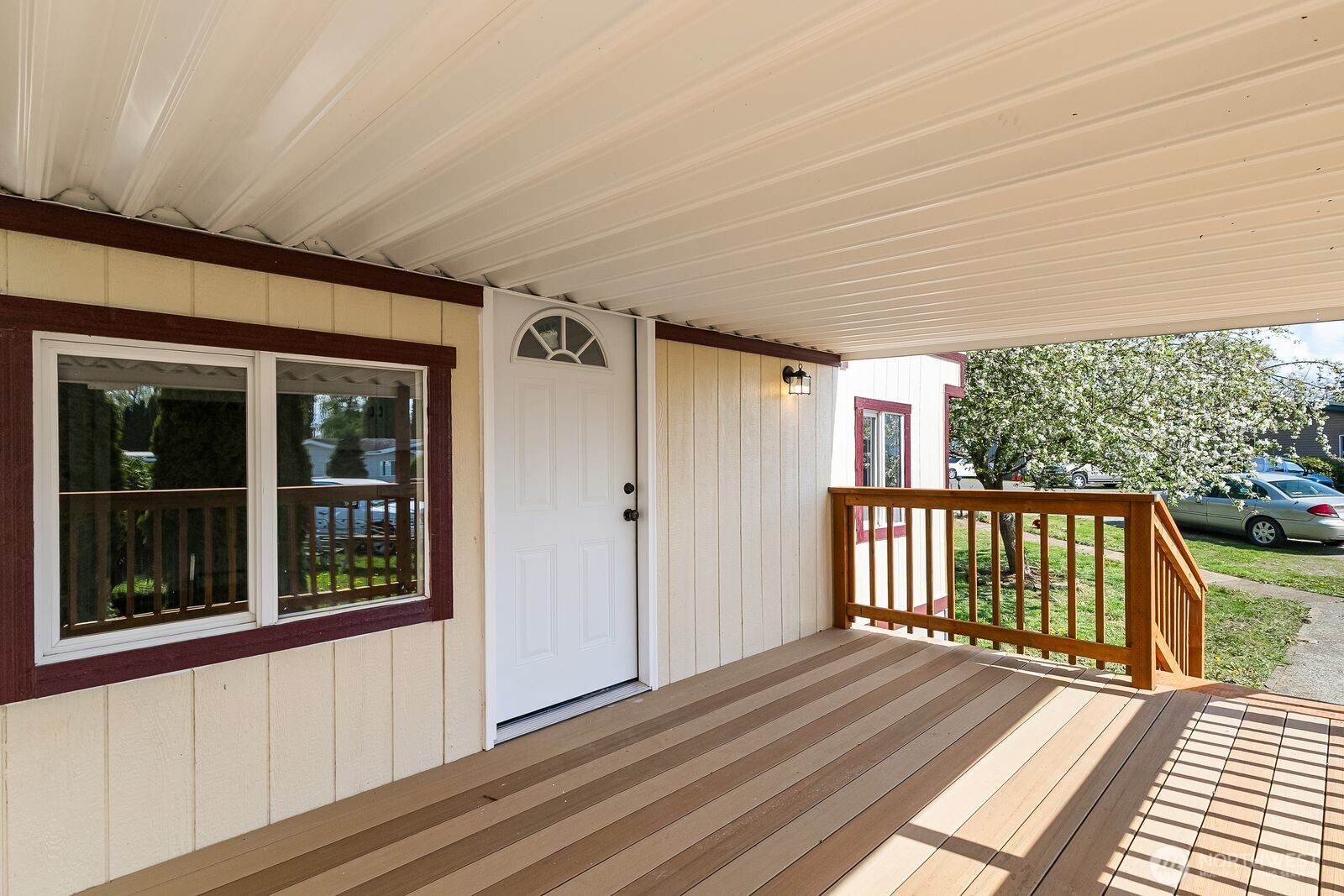 2392 Douglas Road 19 Property Photo 4