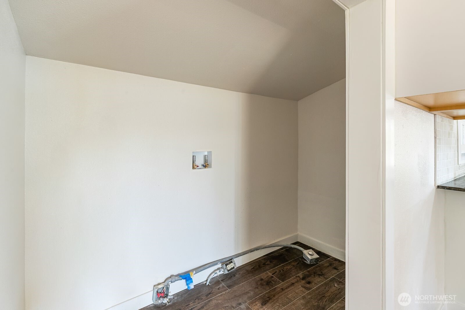 2392 Douglas Road 19 Property Photo 13