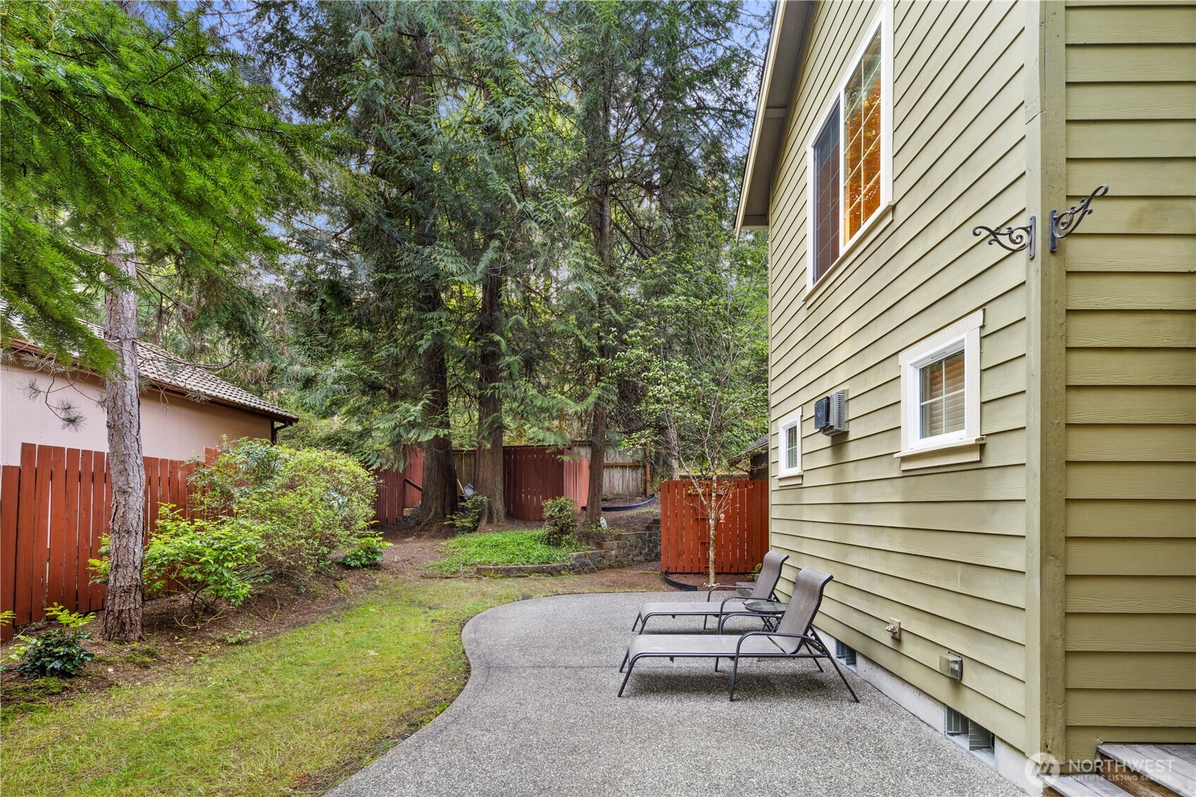 981 E Lakeshore Dr Property Photo 33