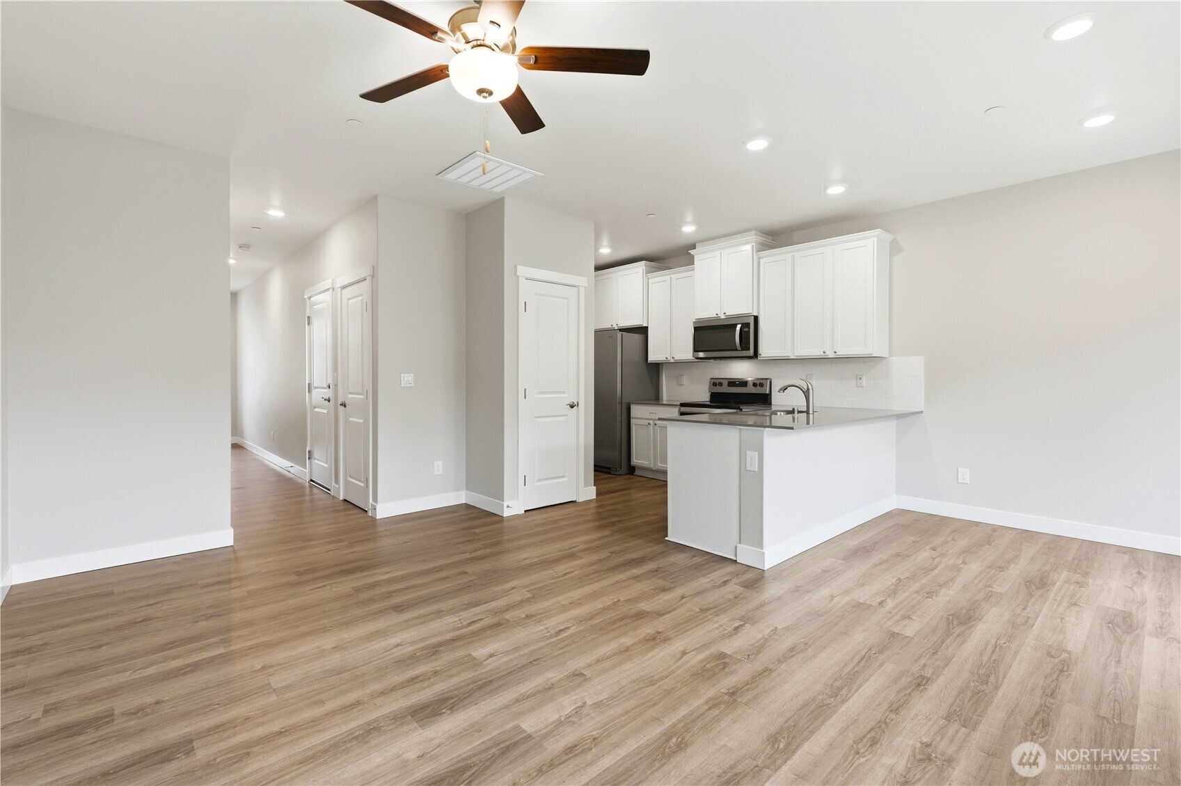 8405 Gilman Way Property Photo 8